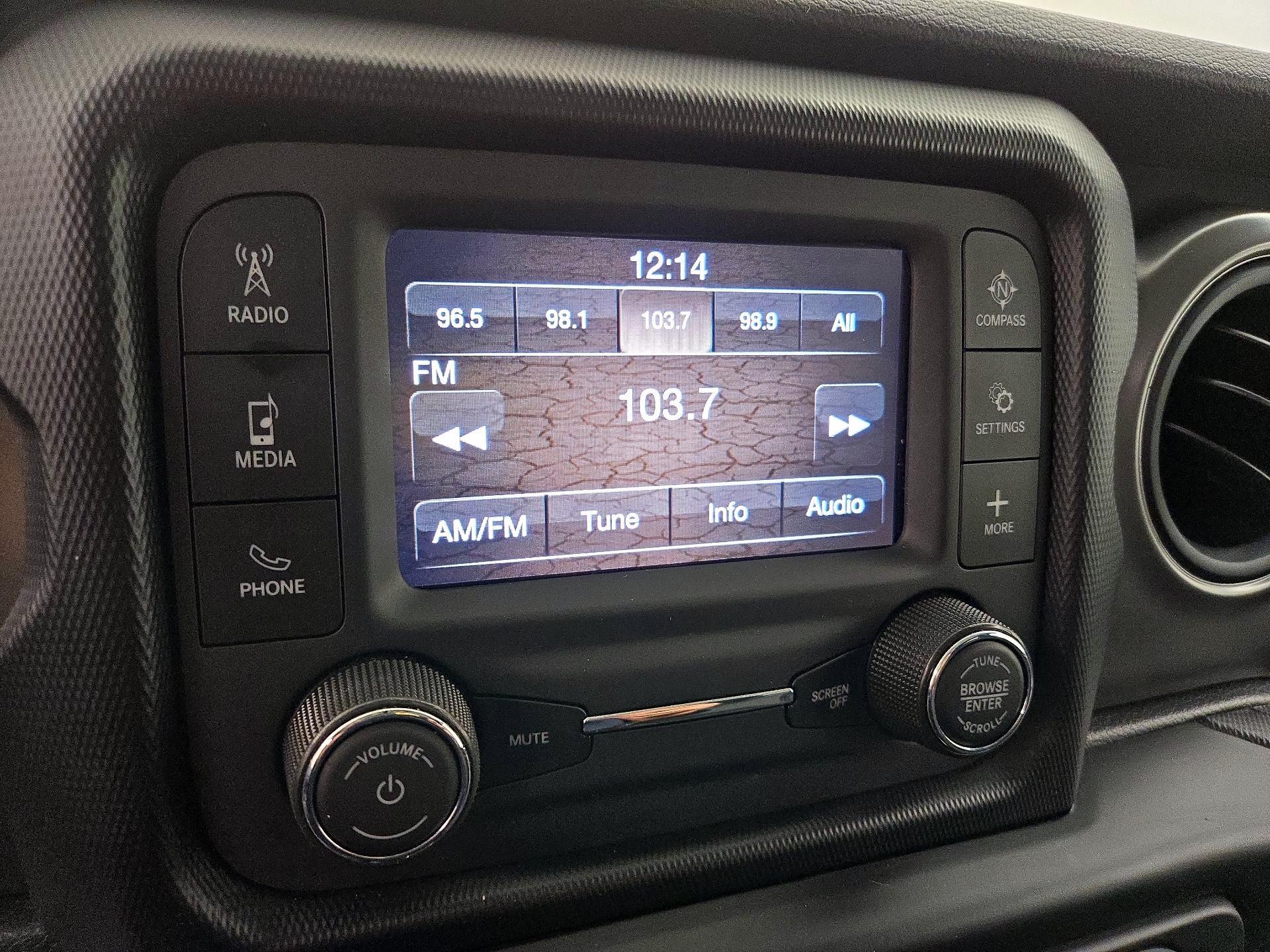 Thumbnail: 2021 Jeep Wrangler - 15