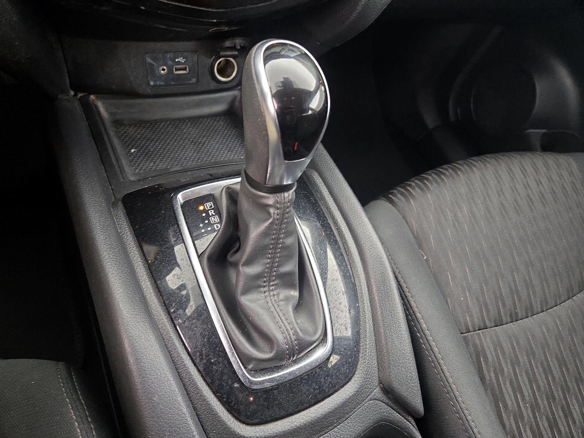 Thumbnail: 2020 Nissan Rogue - 17