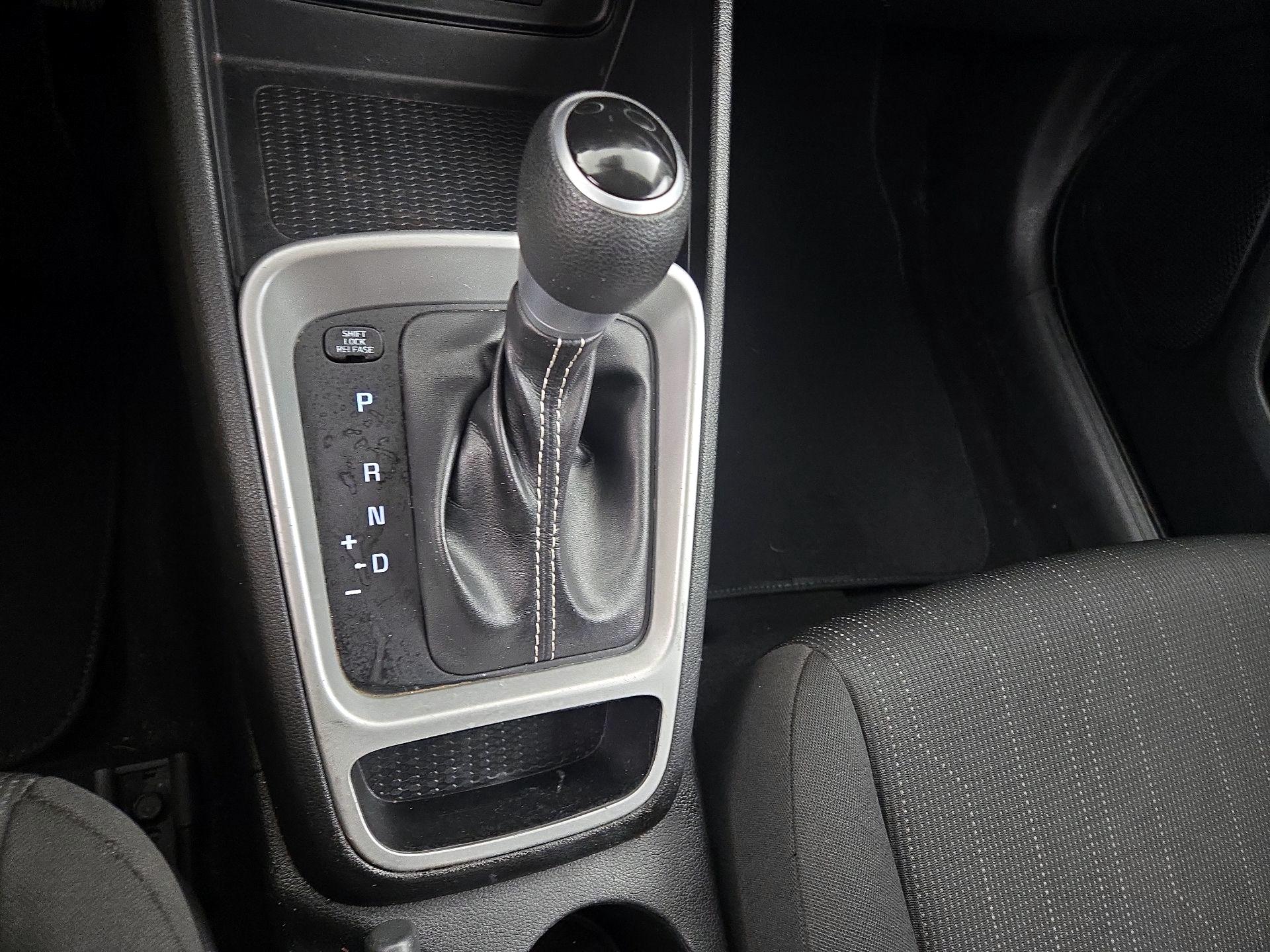 Thumbnail: 2021 Hyundai Venue - 17