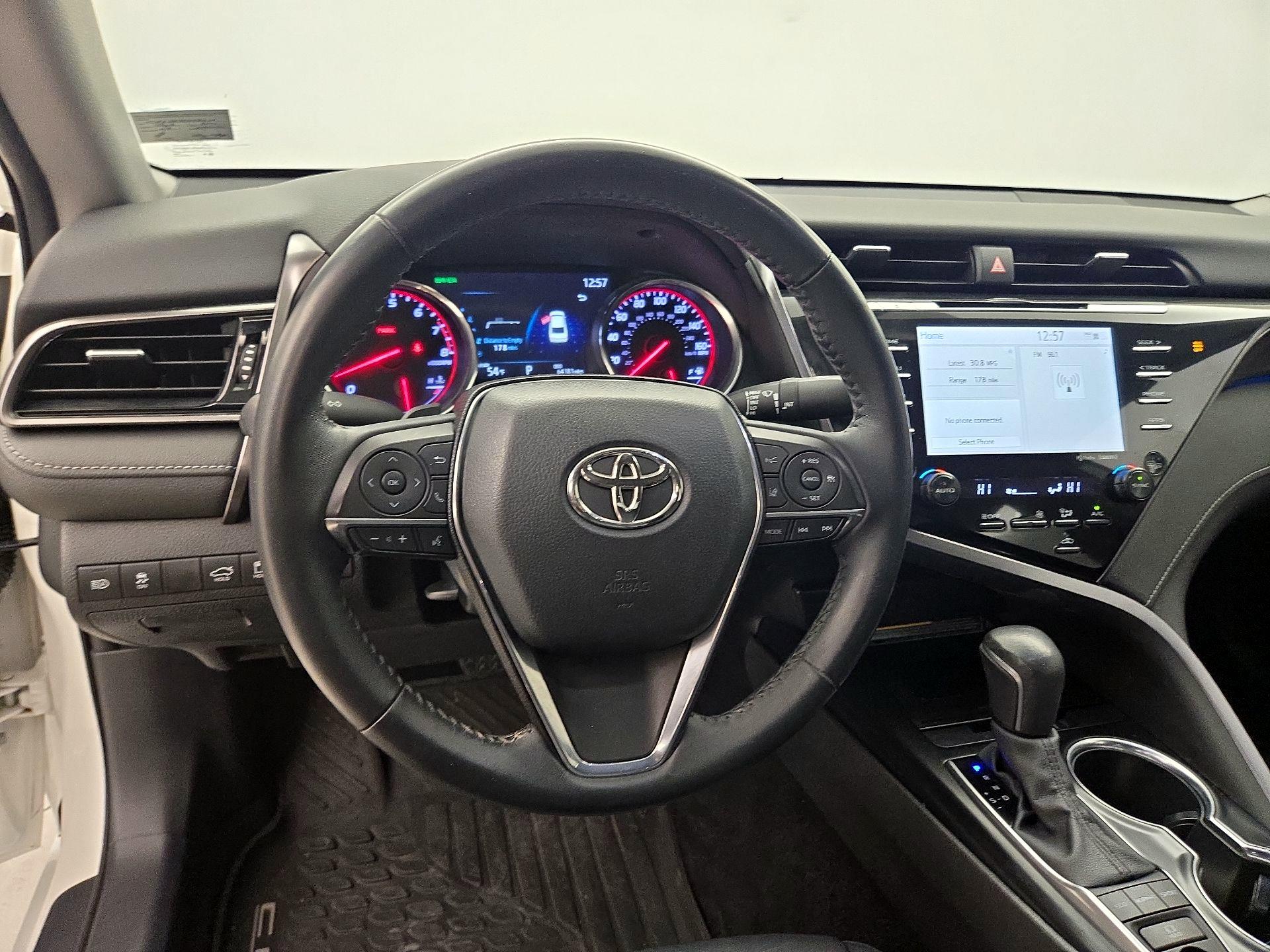 Thumbnail: 2020 Toyota Camry - 10