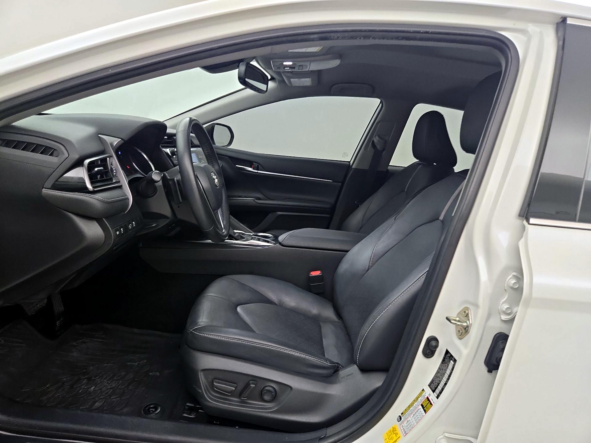 Thumbnail: 2020 Toyota Camry - 11