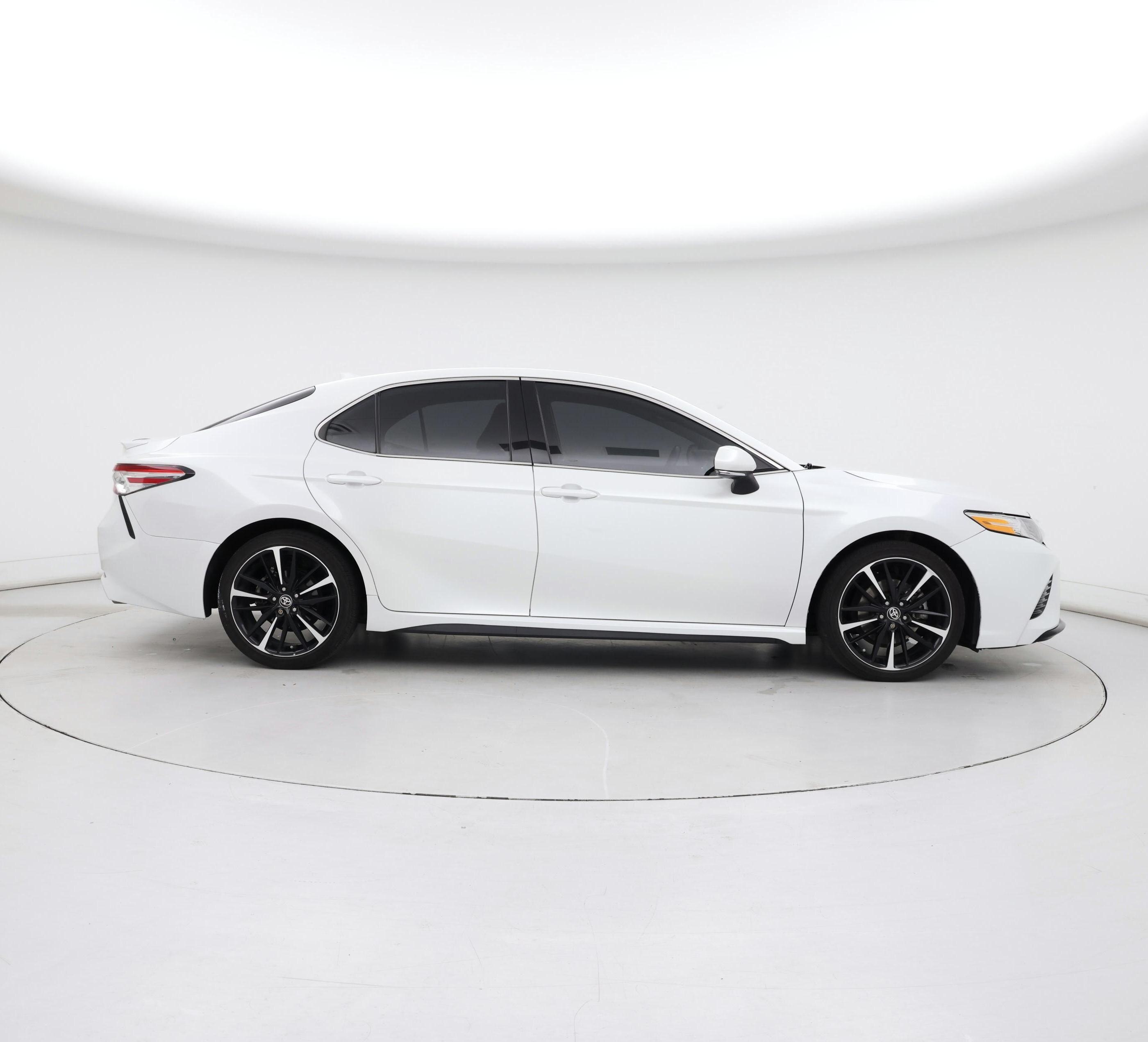 Thumbnail: 2020 Toyota Camry - 7