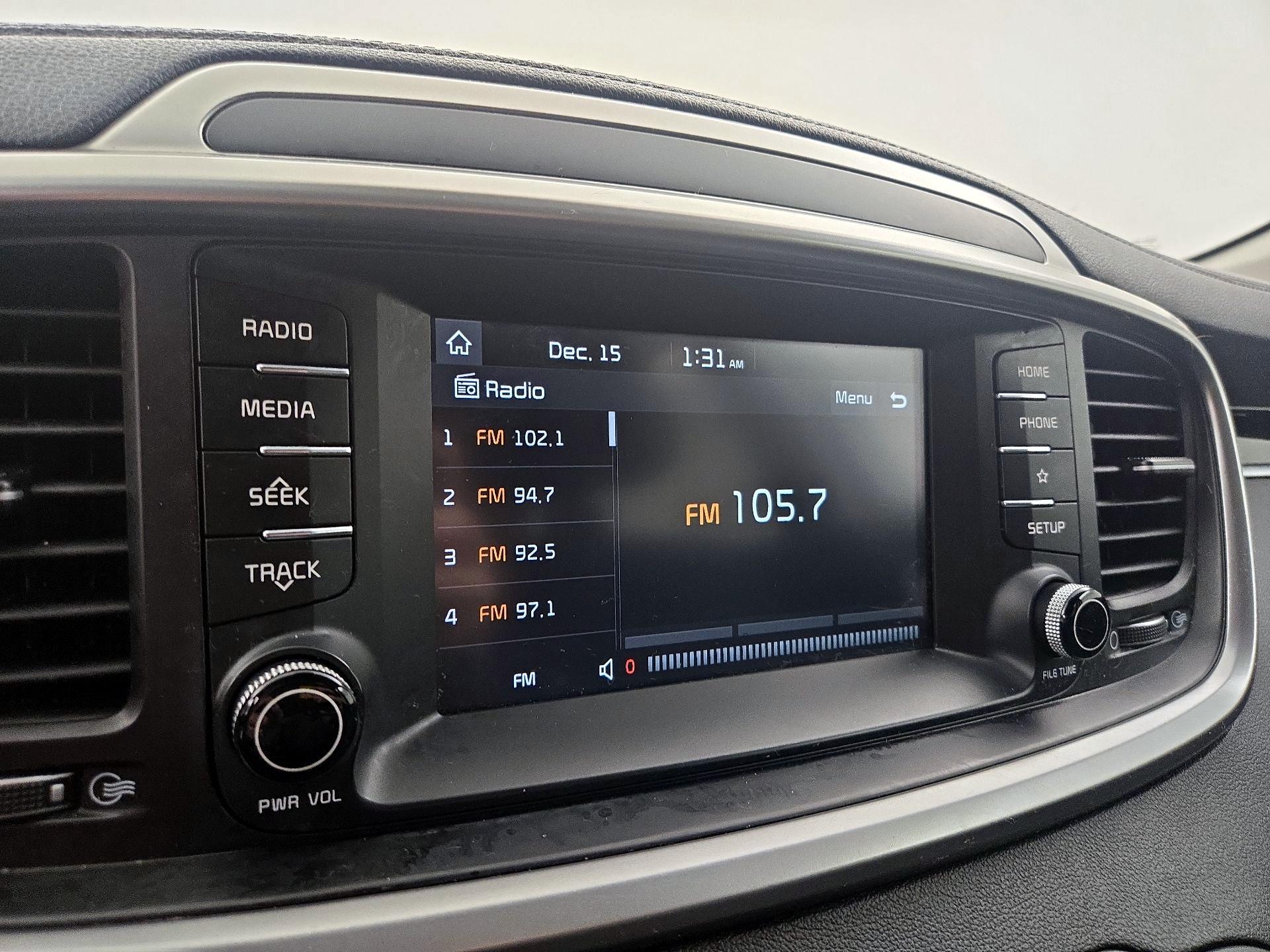 Thumbnail: 2020 Kia Sorento - 15