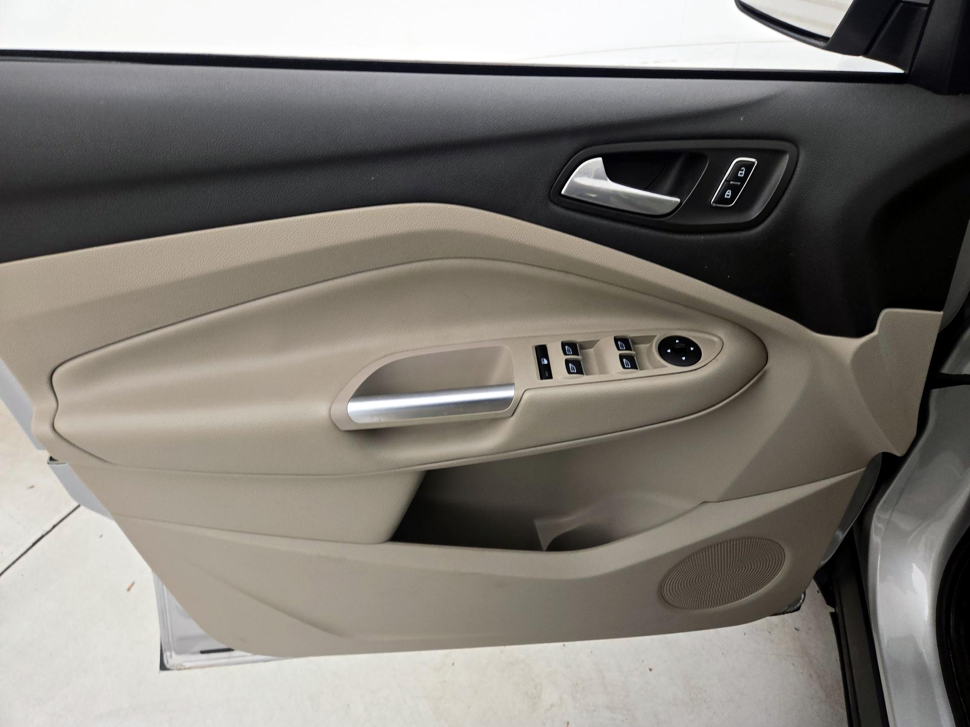 Thumbnail: 2015 Ford Escape - 12