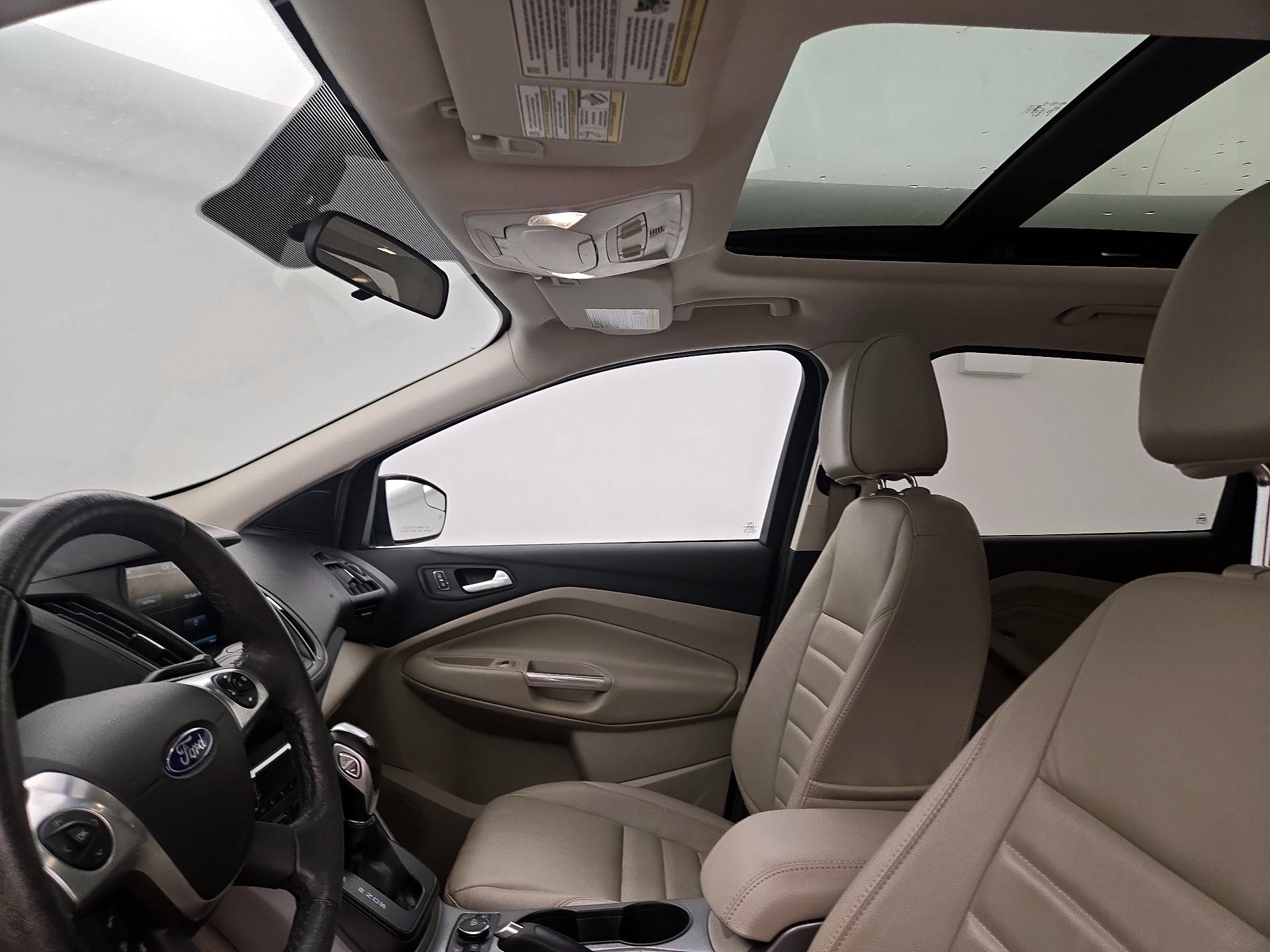 Thumbnail: 2015 Ford Escape - 20