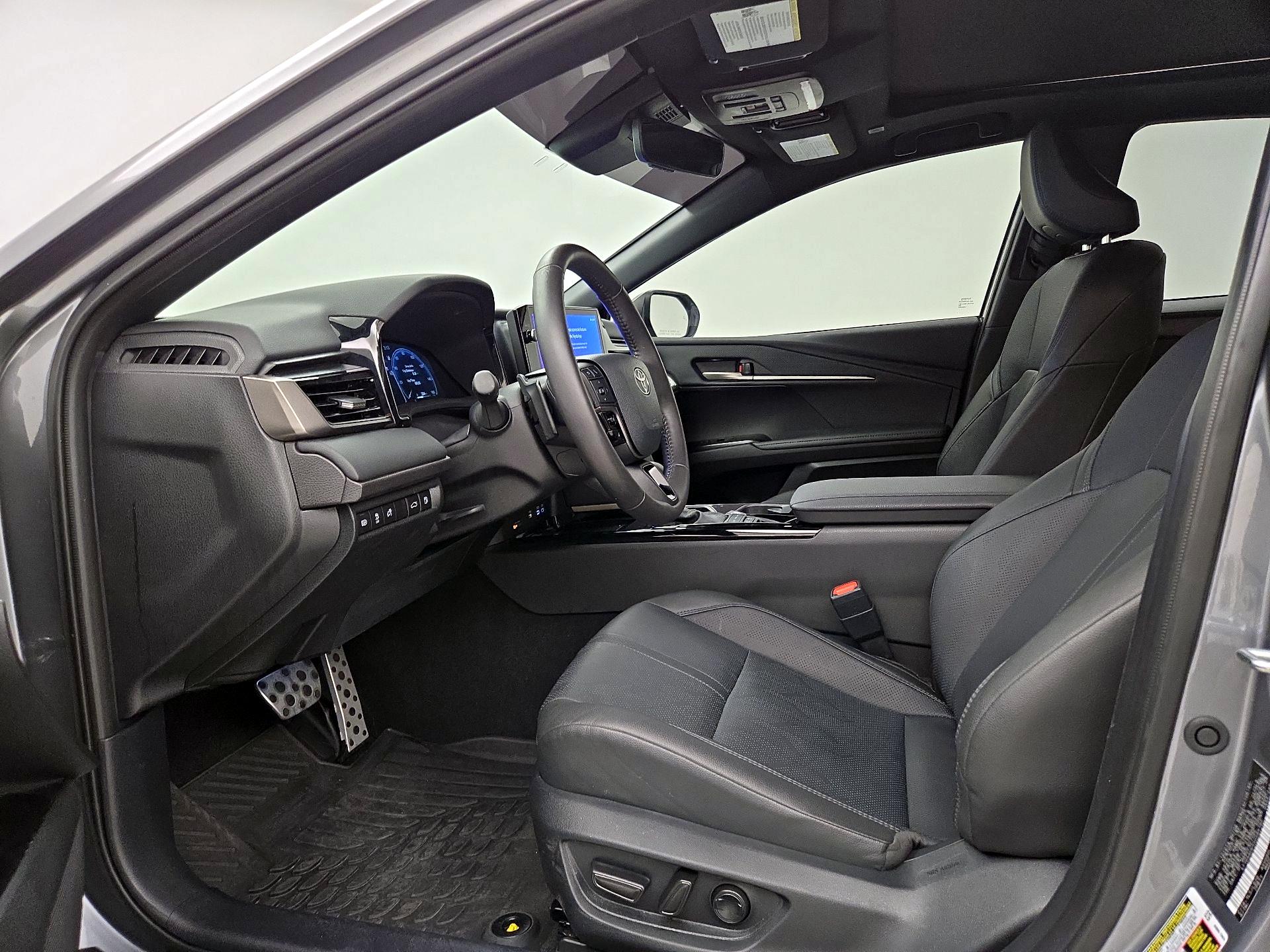 Thumbnail: 2025 Toyota Camry - 11