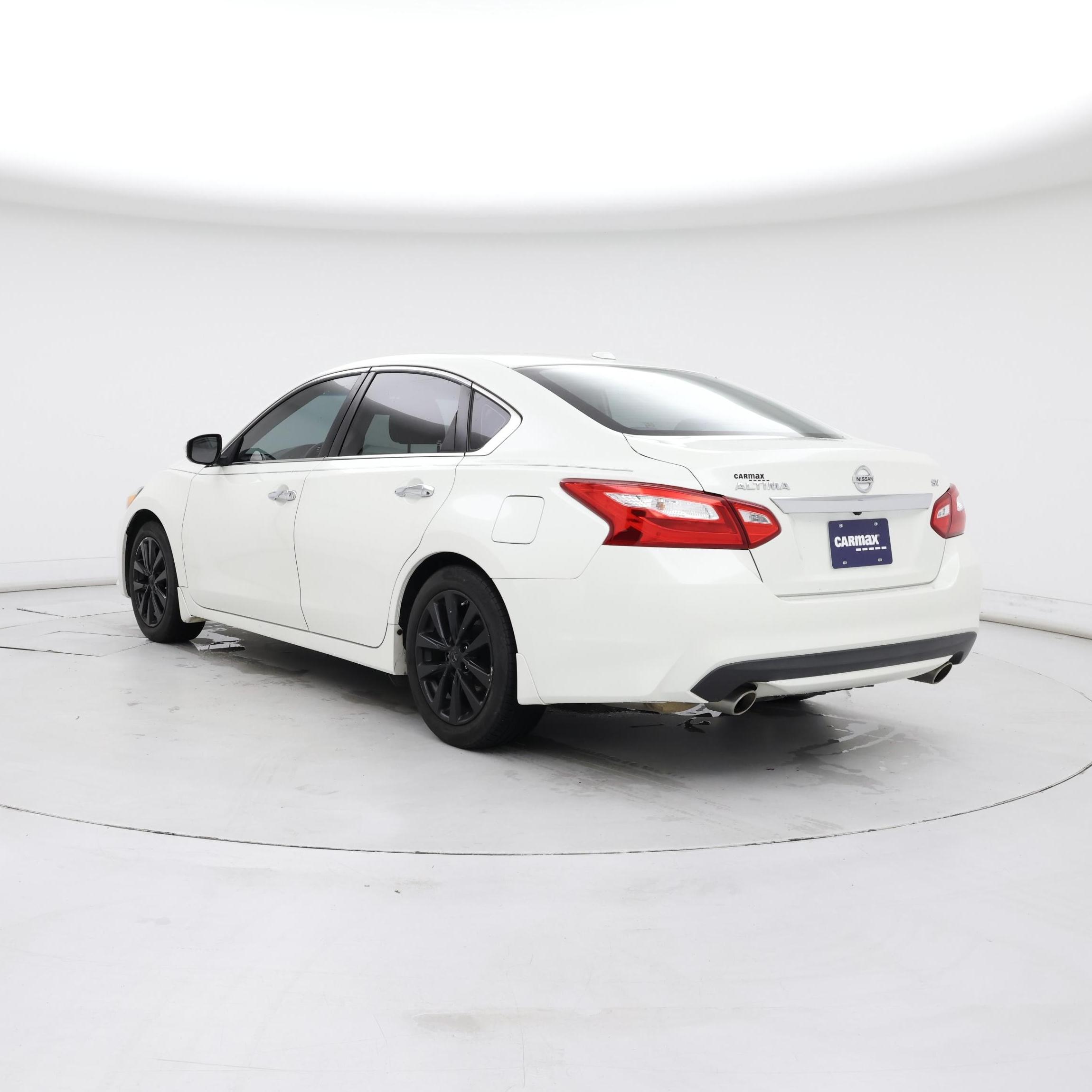 Thumbnail: 2017 Nissan Altima - 2