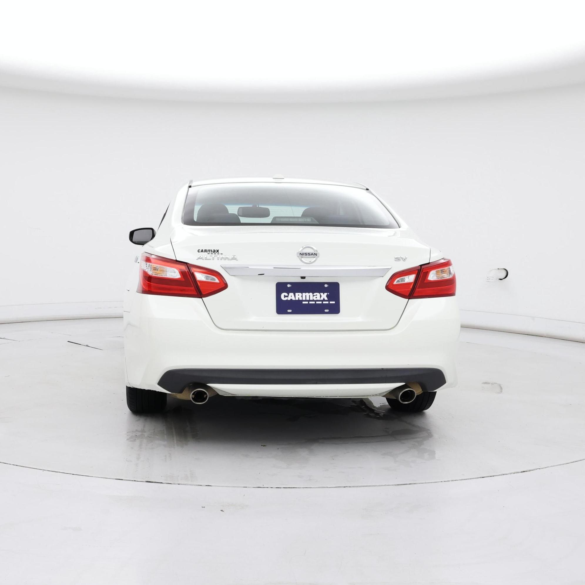 Thumbnail: 2017 Nissan Altima - 6