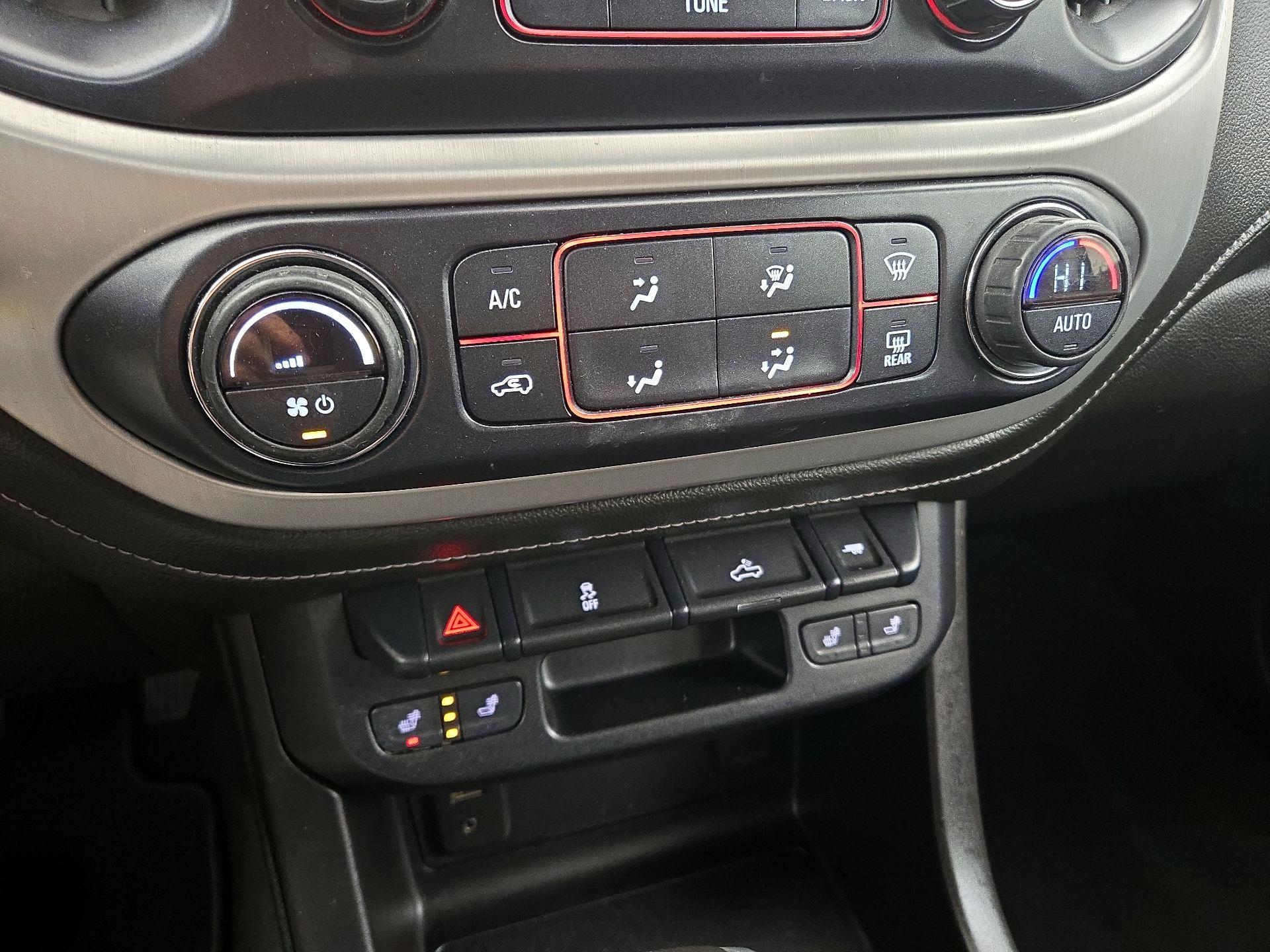 Thumbnail: 2016 GMC Canyon - 17