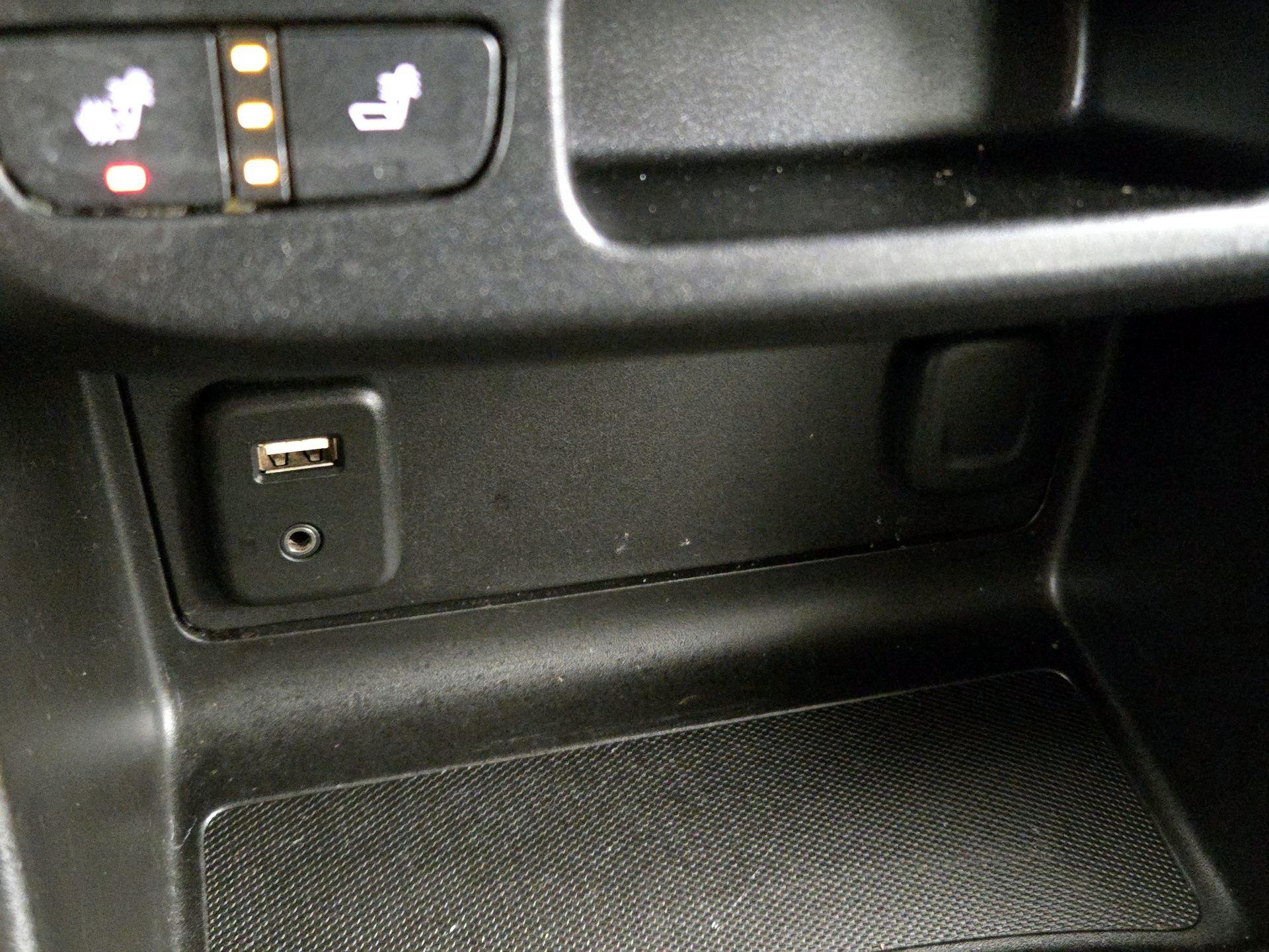 Thumbnail: 2016 GMC Canyon - 19