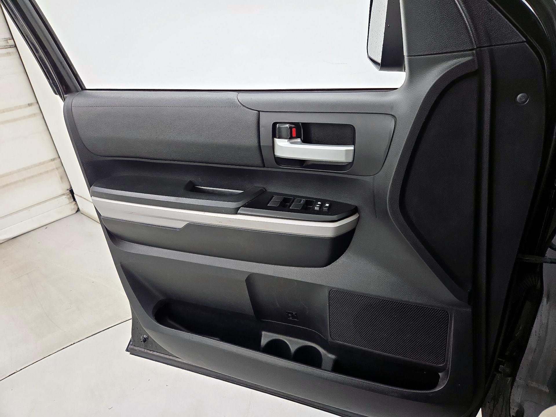 Thumbnail: 2020 Toyota Tundra - 12