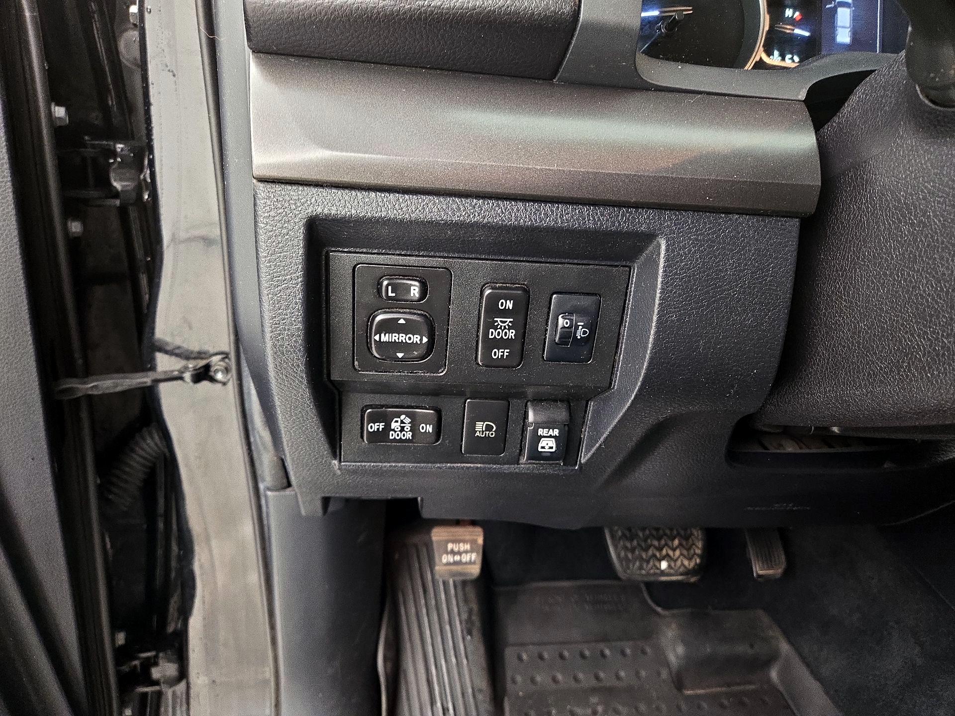 Thumbnail: 2020 Toyota Tundra - 13