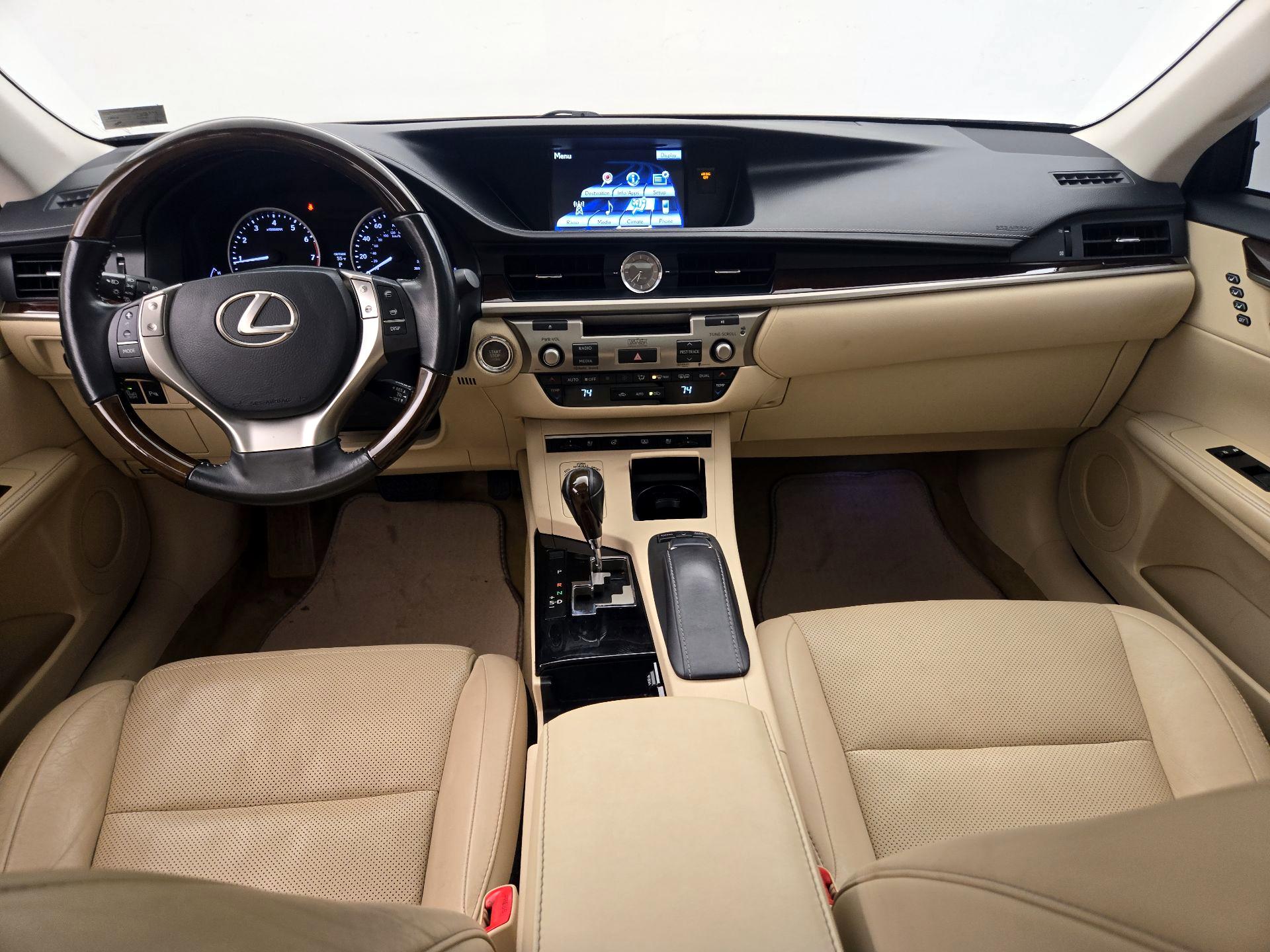 Thumbnail: 2014 Lexus ES - 9
