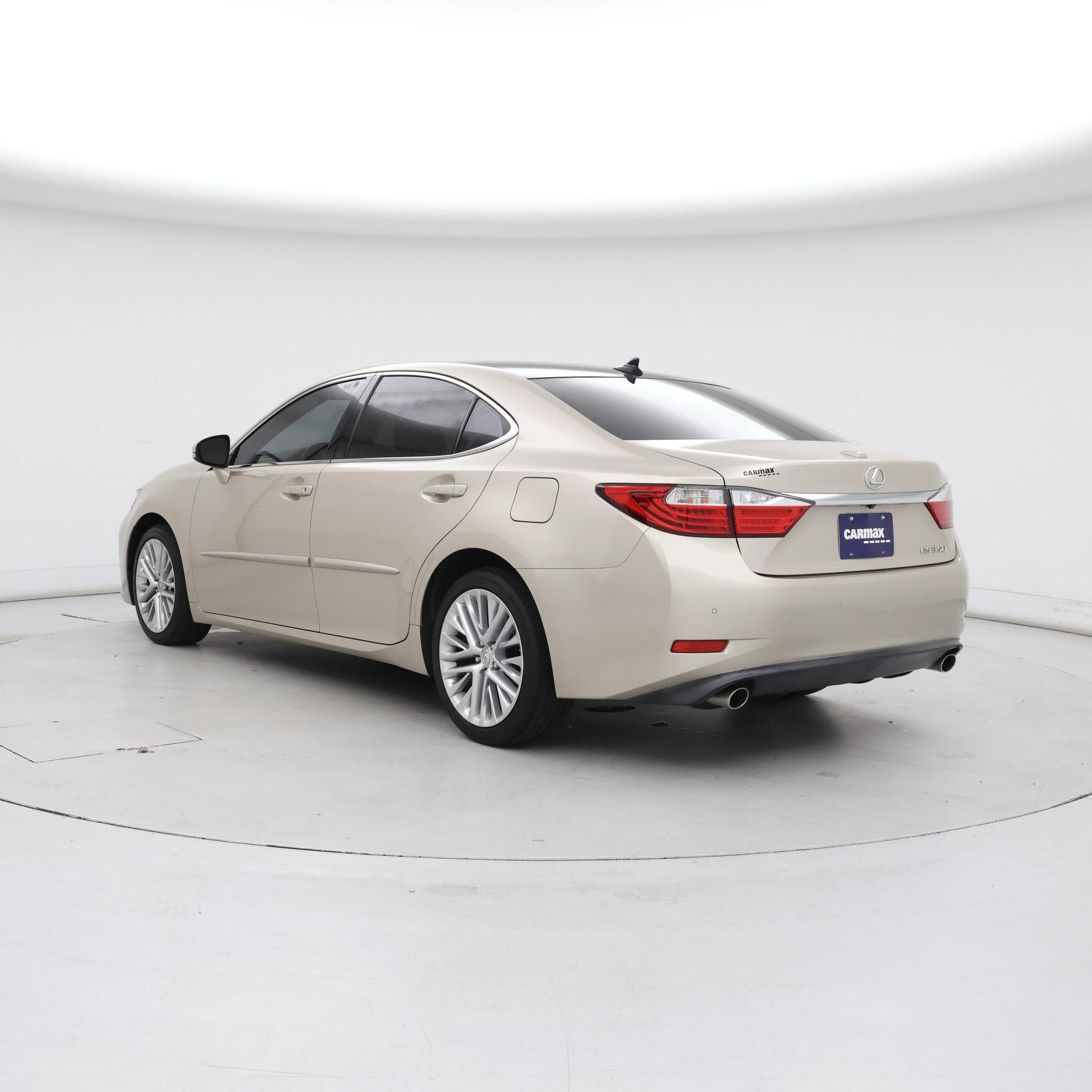 Thumbnail: 2014 Lexus ES - 2