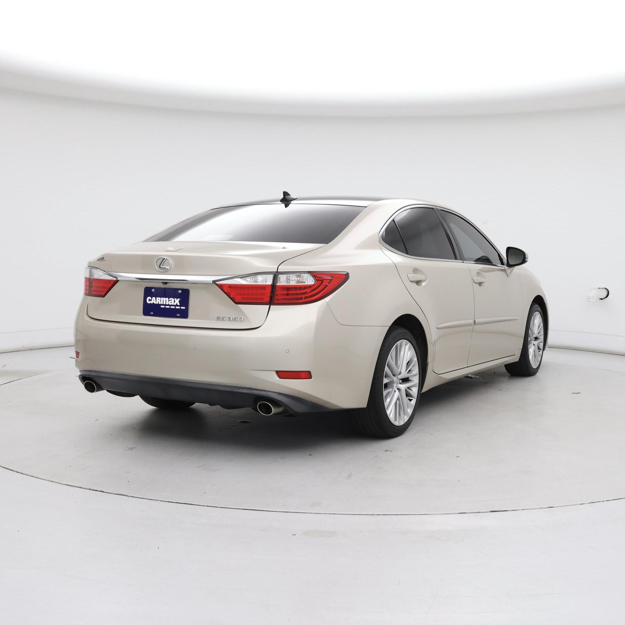 Thumbnail: 2014 Lexus ES - 8