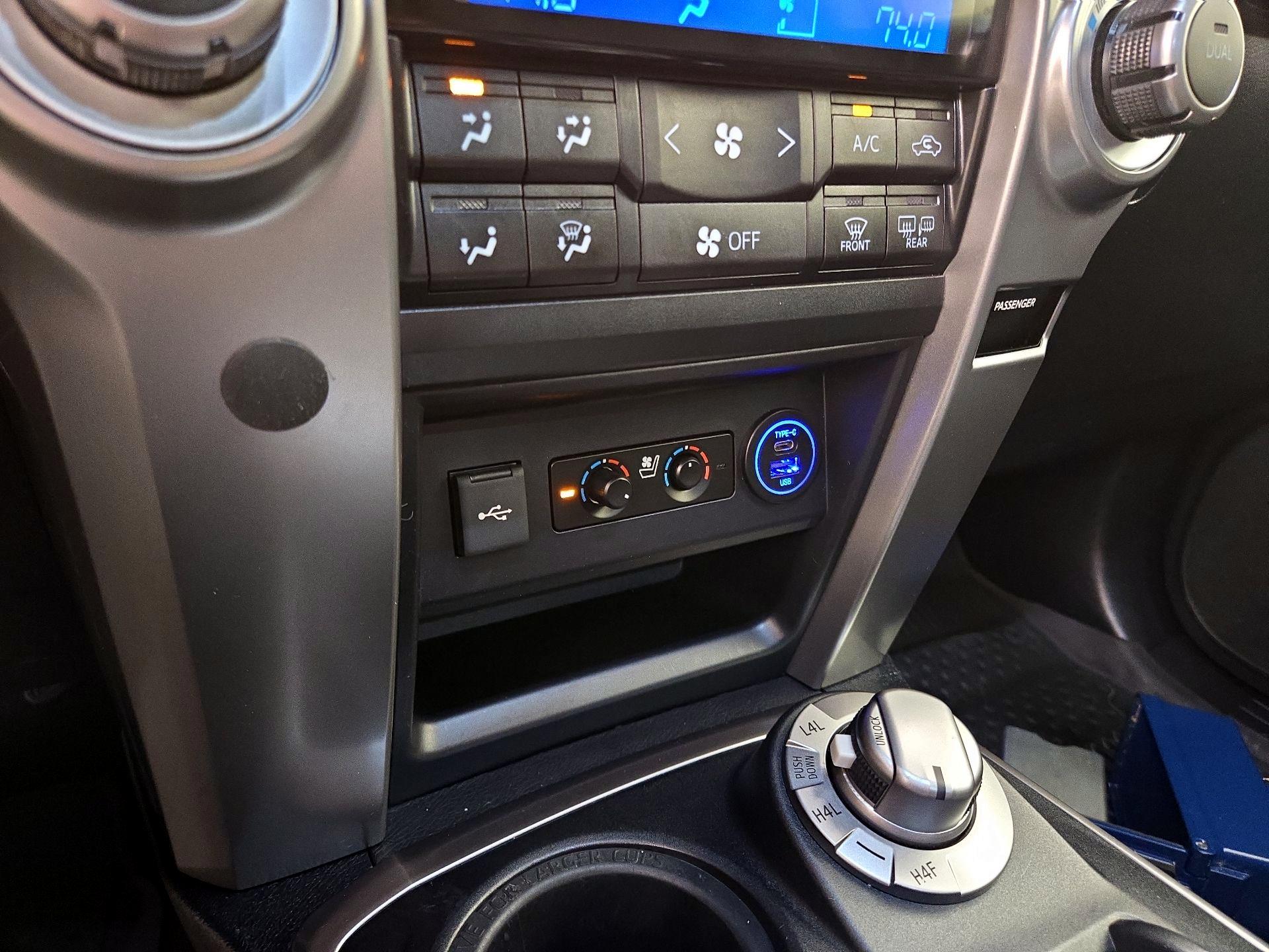 Thumbnail: 2021 Toyota 4Runner - 19