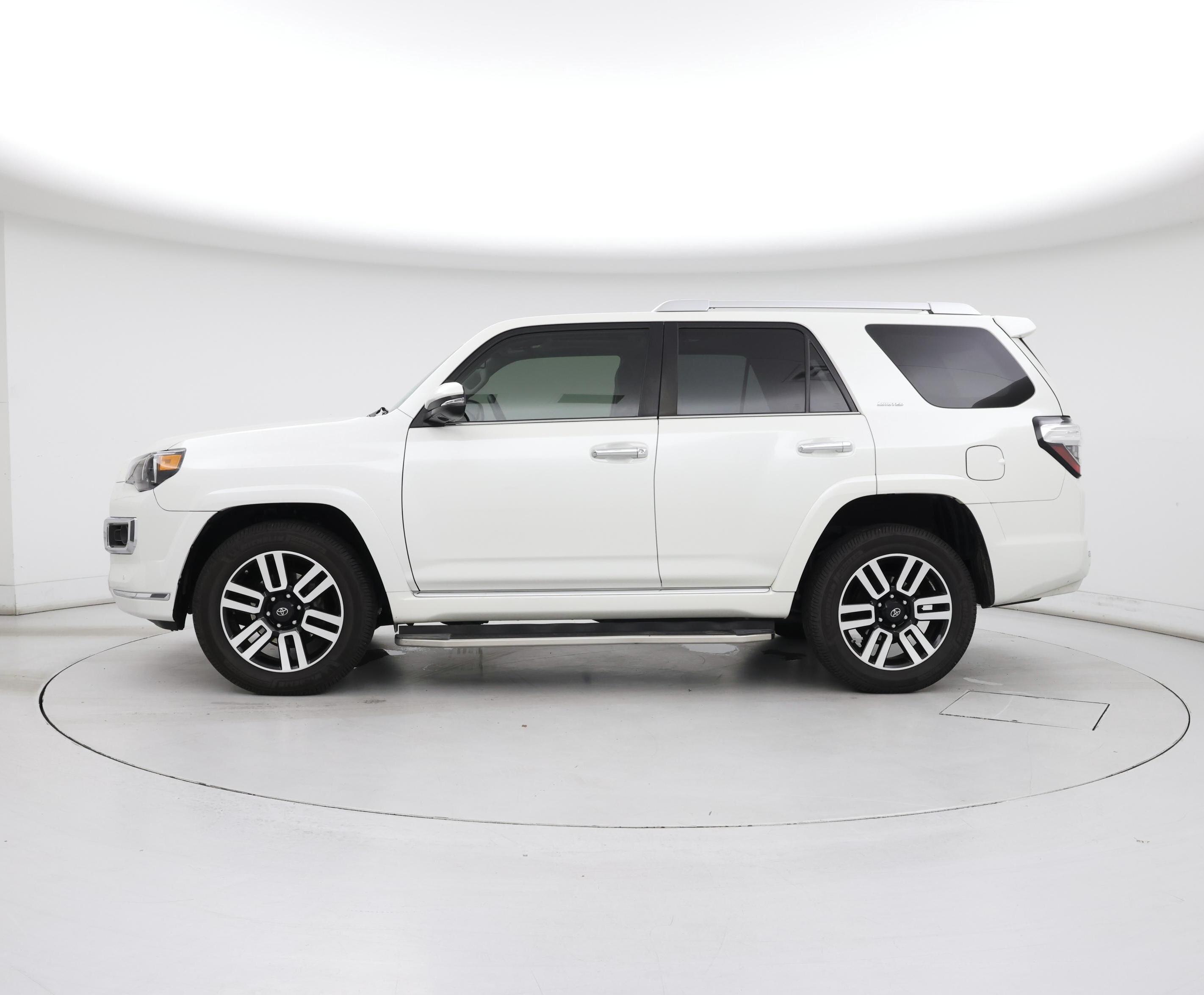 Thumbnail: 2021 Toyota 4Runner - 3
