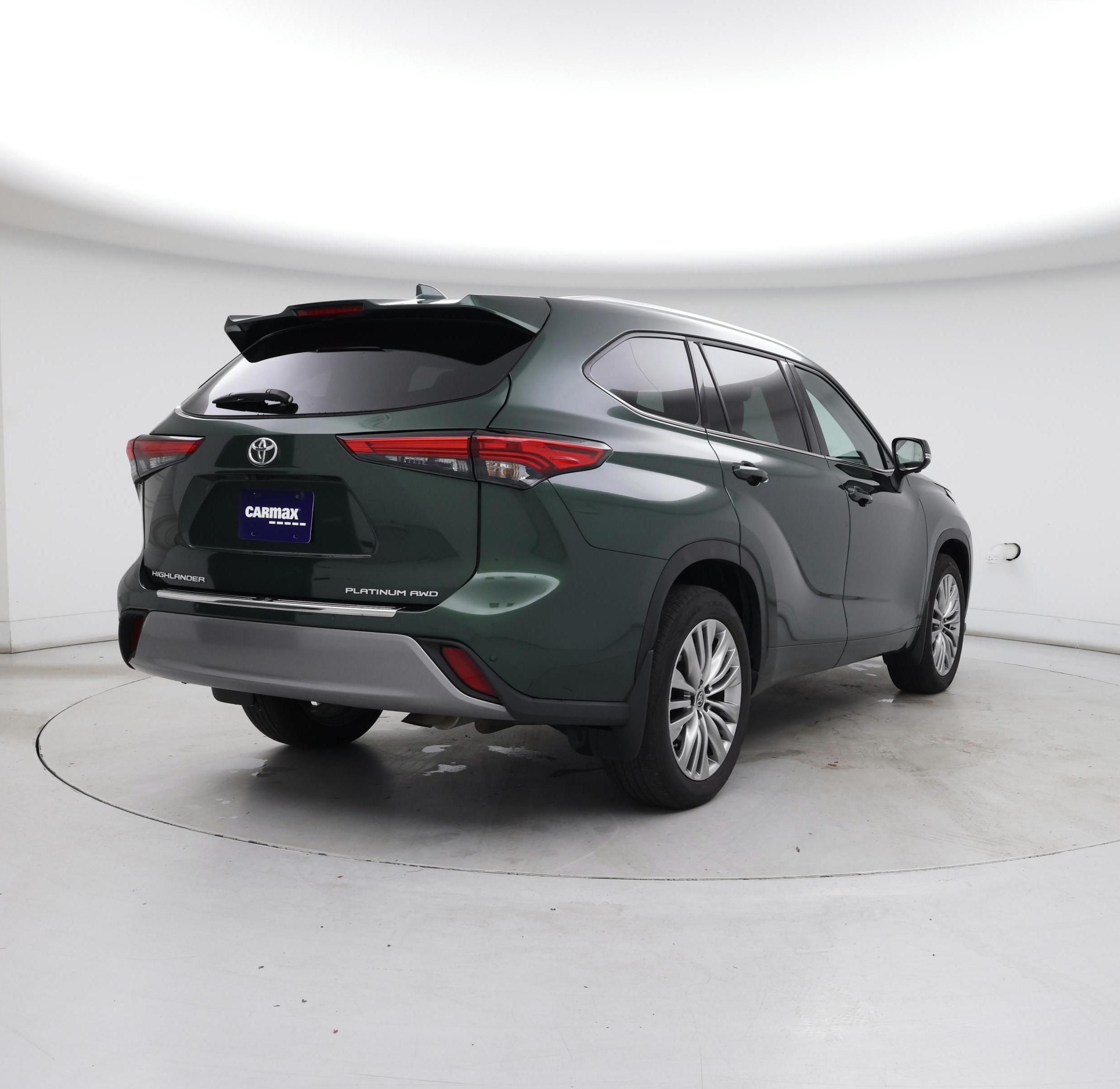 Thumbnail: 2023 Toyota Highlander - 8