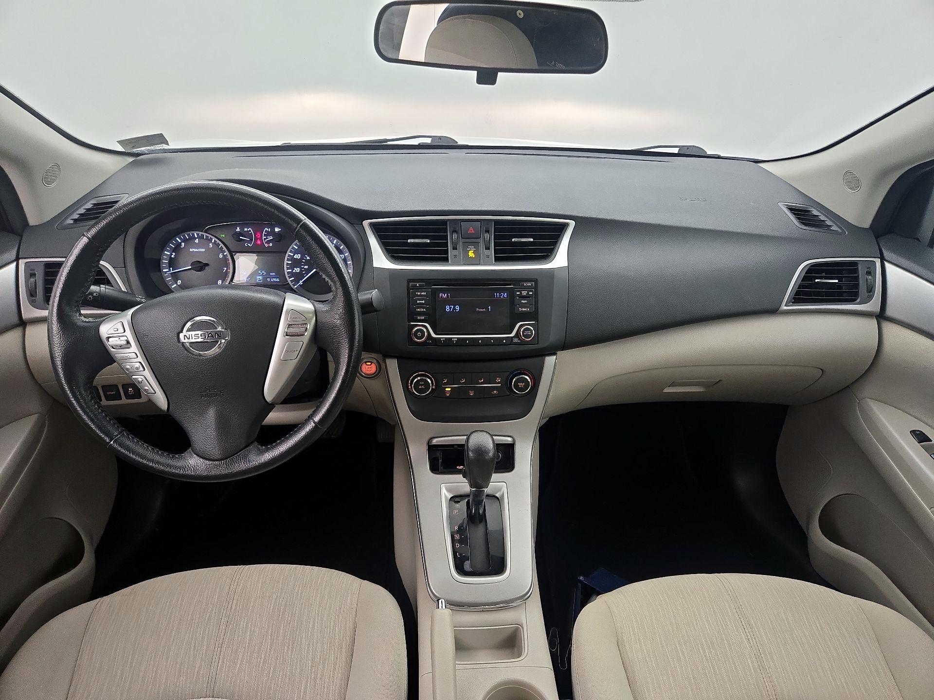 Thumbnail: 2015 Nissan Sentra - 9