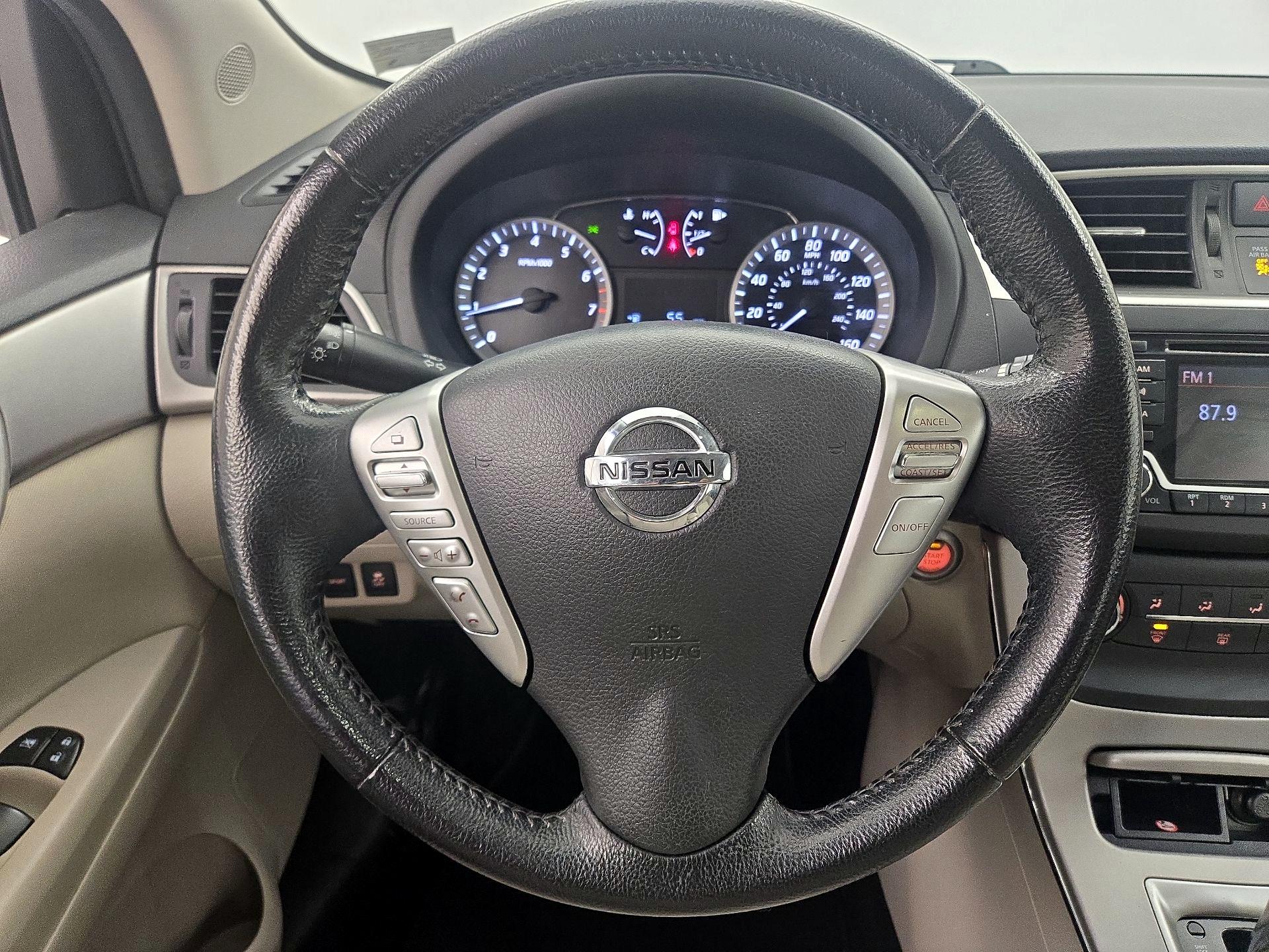 Thumbnail: 2015 Nissan Sentra - 10