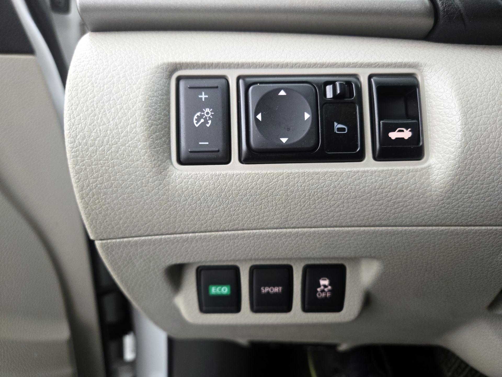 Thumbnail: 2015 Nissan Sentra - 13