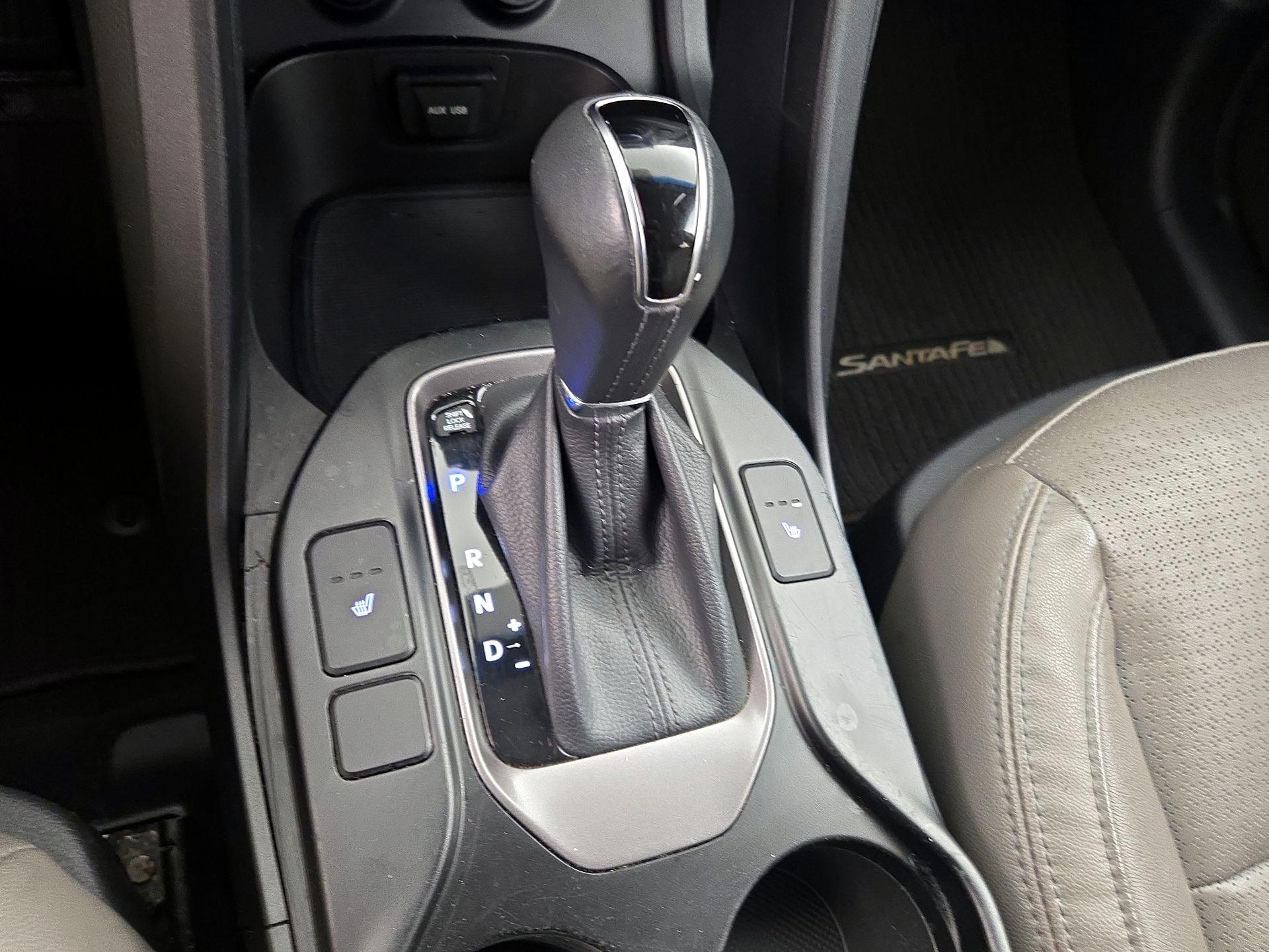 Thumbnail: 2016 Hyundai Santa Fe - 17