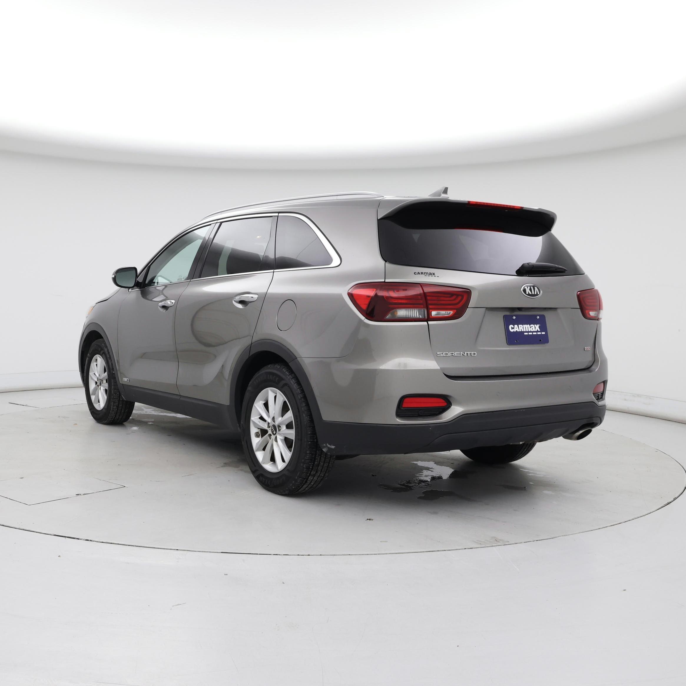 Thumbnail: 2019 Kia Sorento - 2