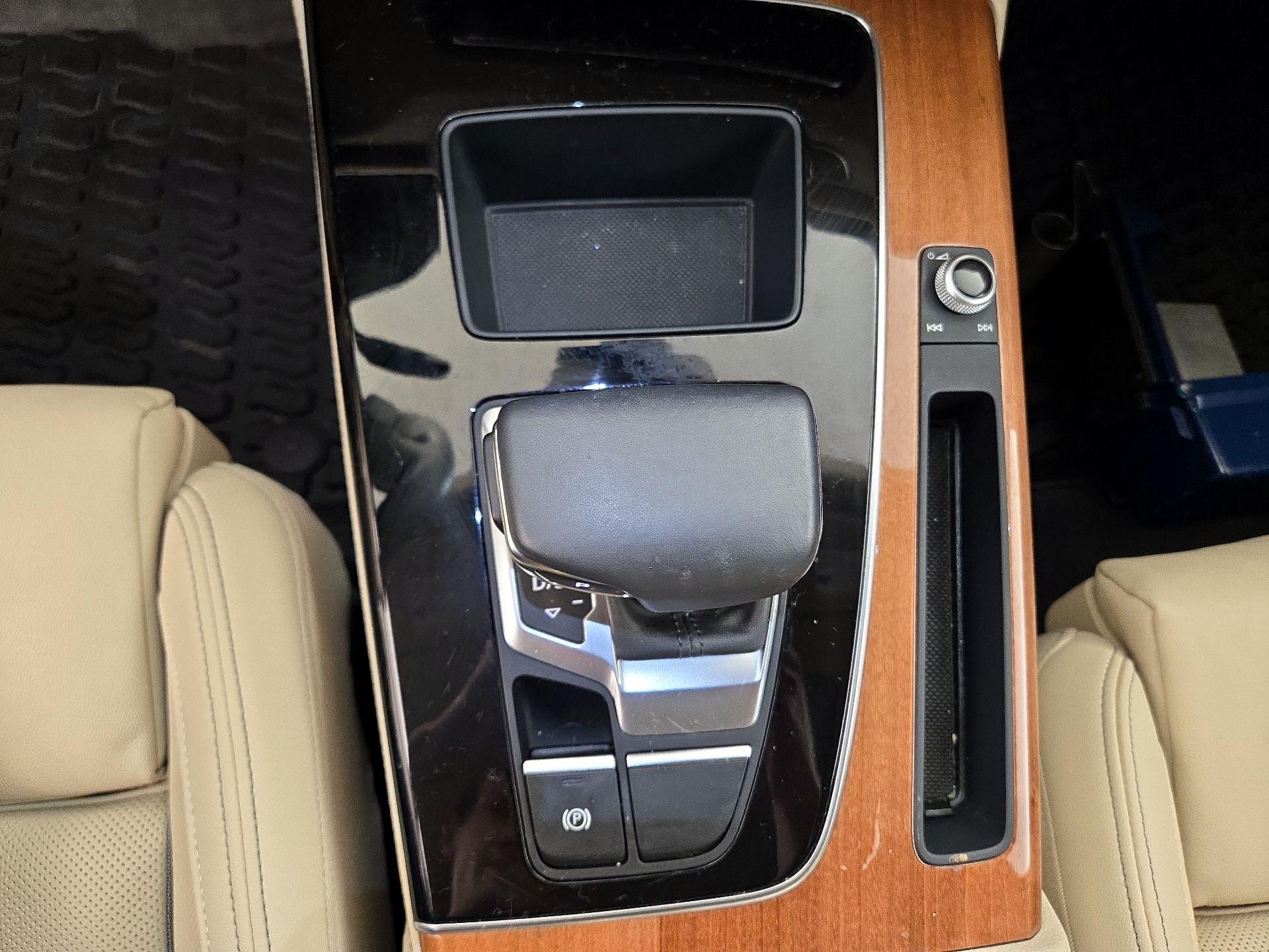 Thumbnail: 2022 Audi Q5 - 18