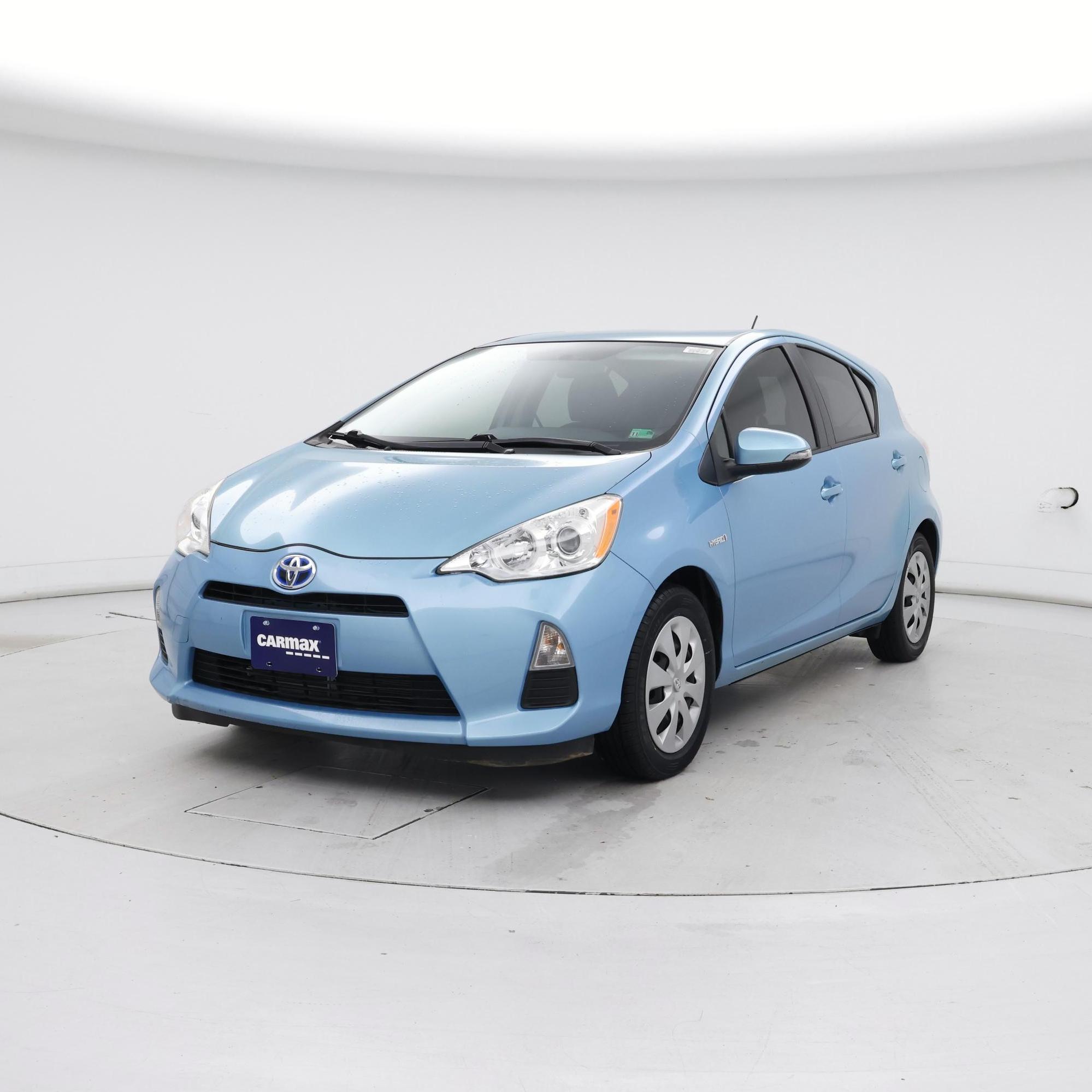 Thumbnail: 2014 Toyota Prius - 4