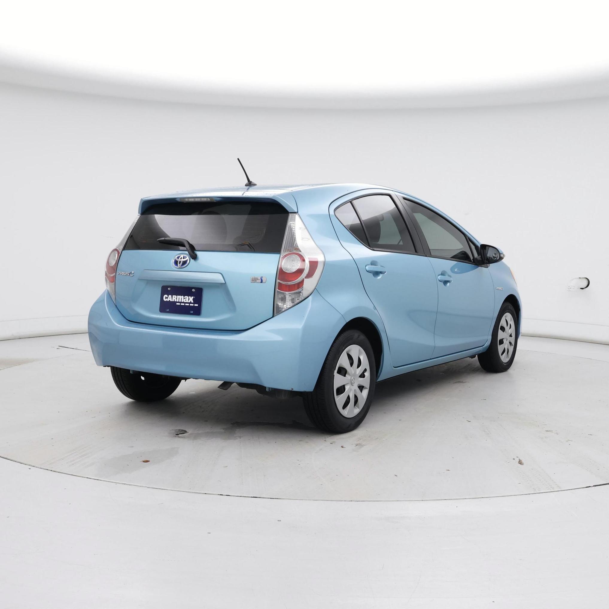 Thumbnail: 2014 Toyota Prius - 8