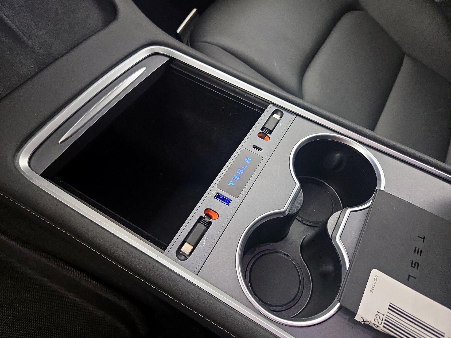 Thumbnail: 2023 Tesla Model Y - 18