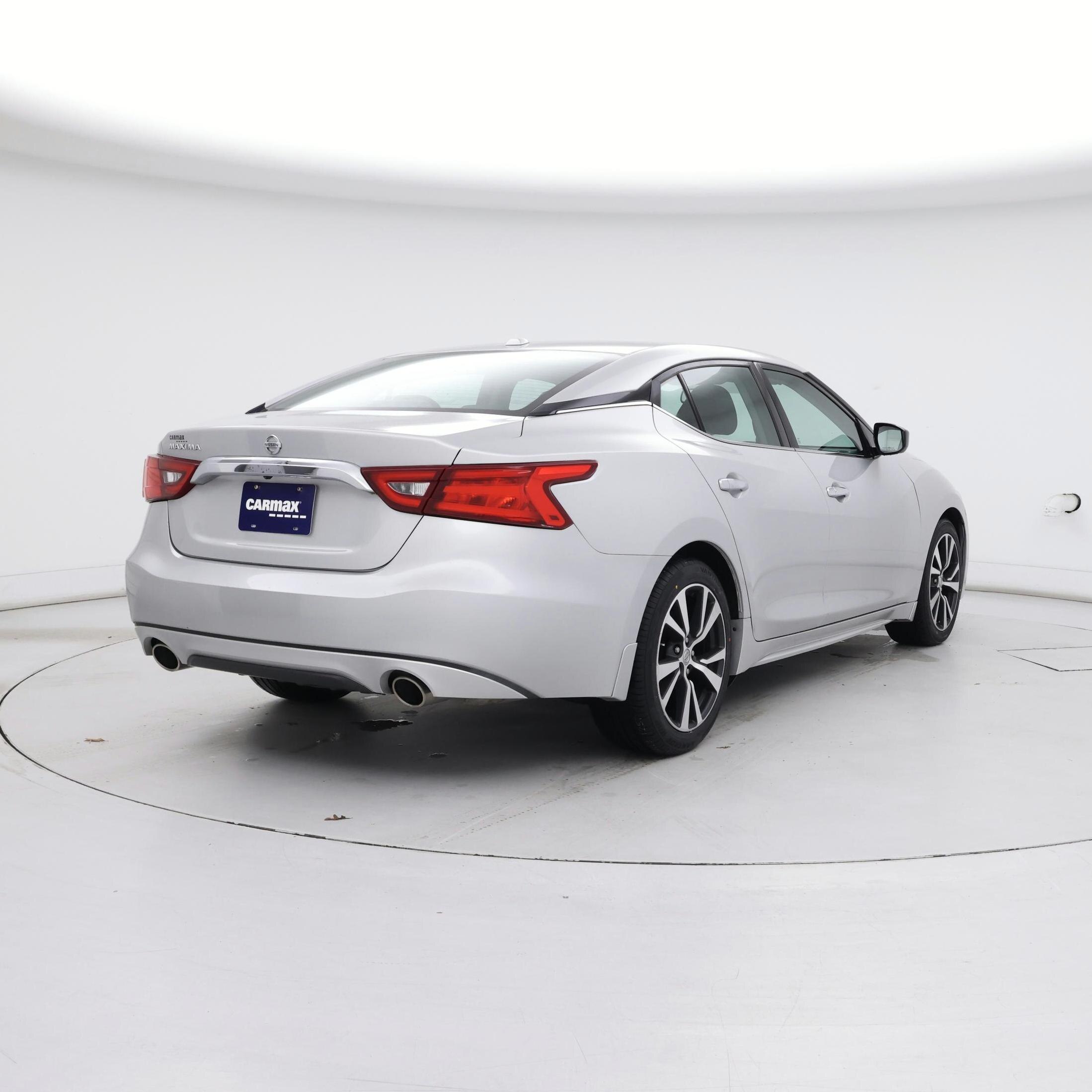 Thumbnail: 2017 Nissan Maxima - 8