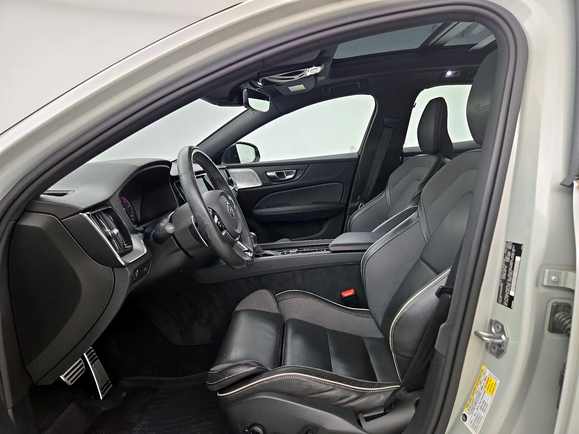 Thumbnail: 2019 Volvo S60 - 11