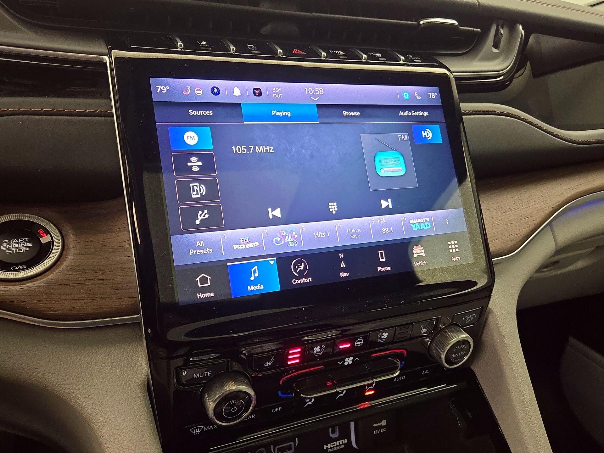 Thumbnail: 2022 Jeep Grand Cherokee L - 16