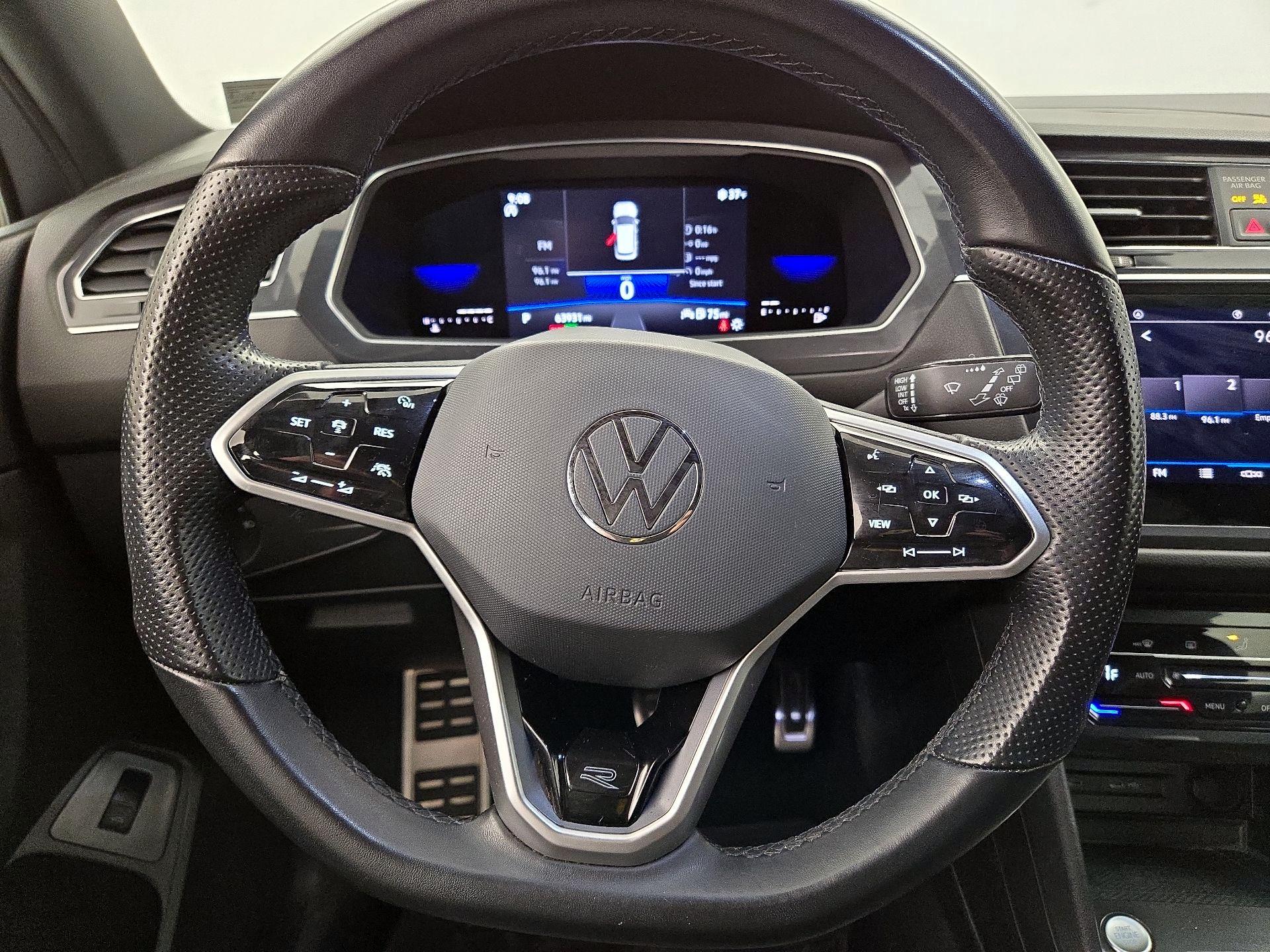 Thumbnail: 2022 Volkswagen Tiguan - 10