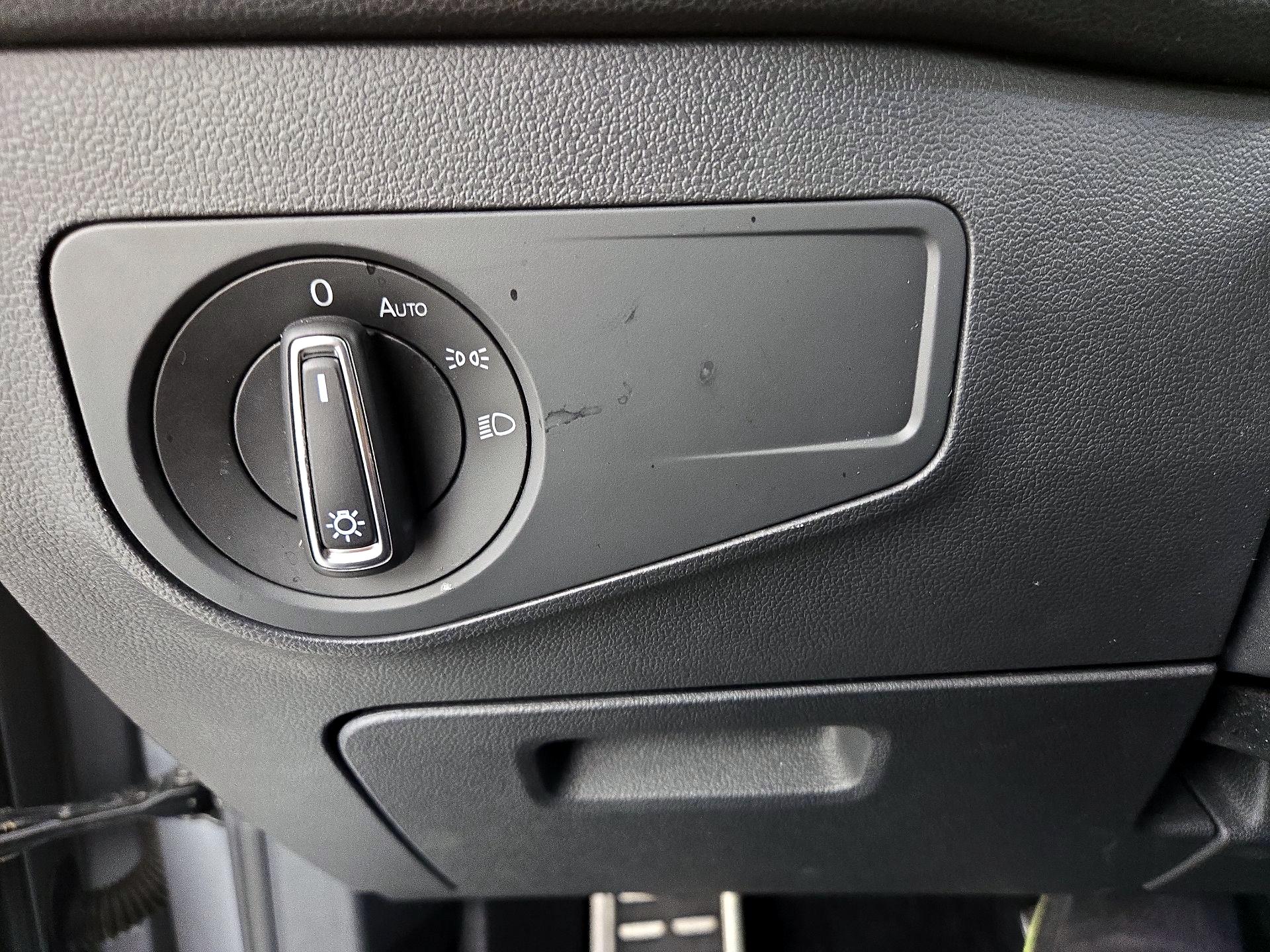 Thumbnail: 2022 Volkswagen Tiguan - 13