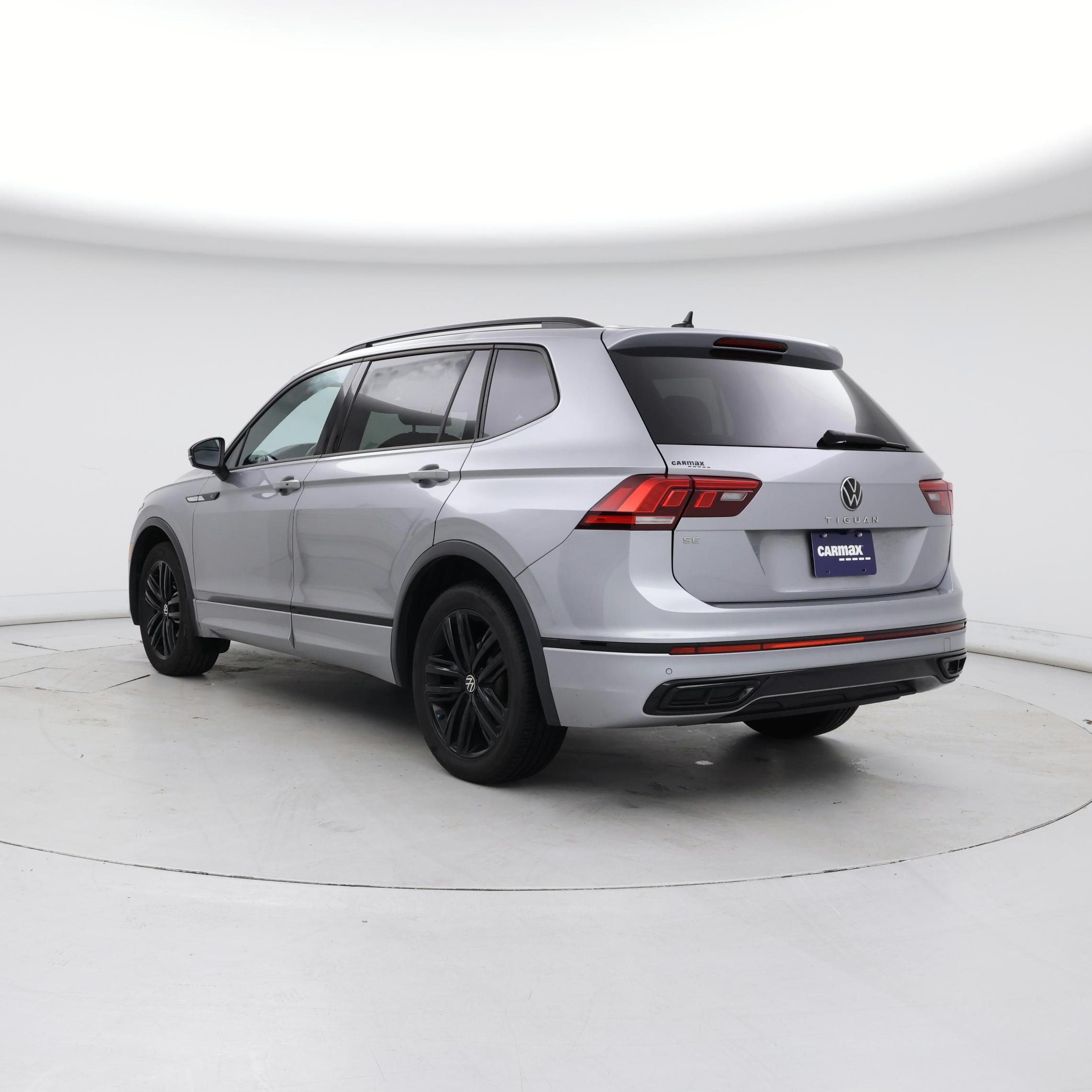 Thumbnail: 2022 Volkswagen Tiguan - 2