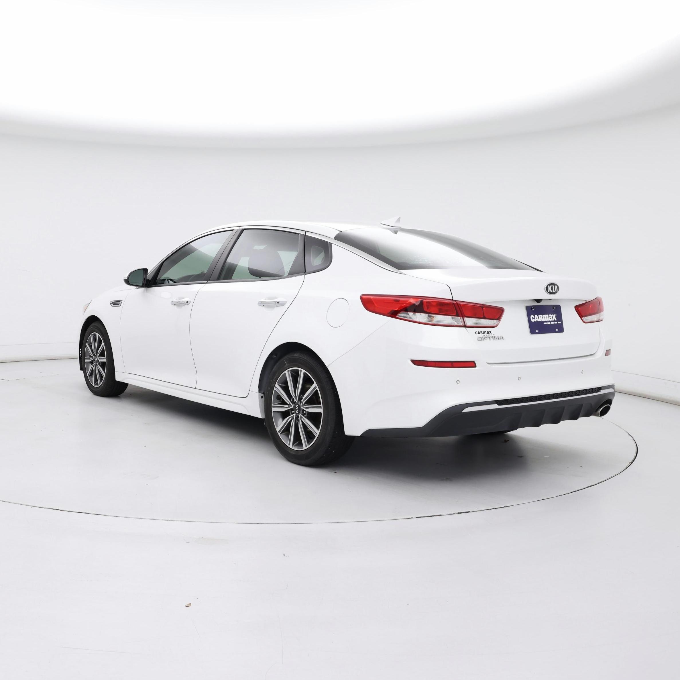 Thumbnail: 2019 Kia Optima - 2