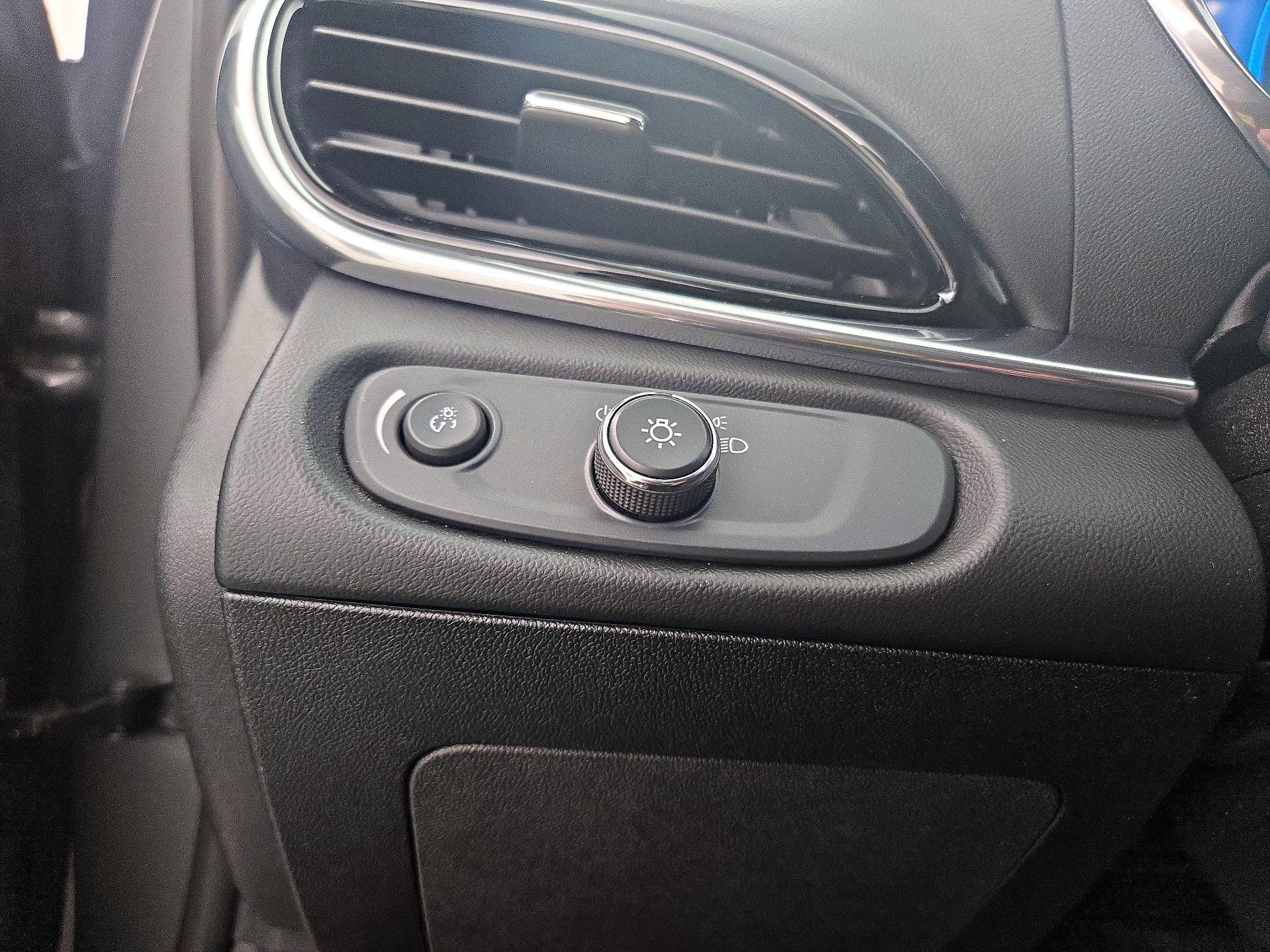 Thumbnail: 2017 Chevrolet Volt - 13