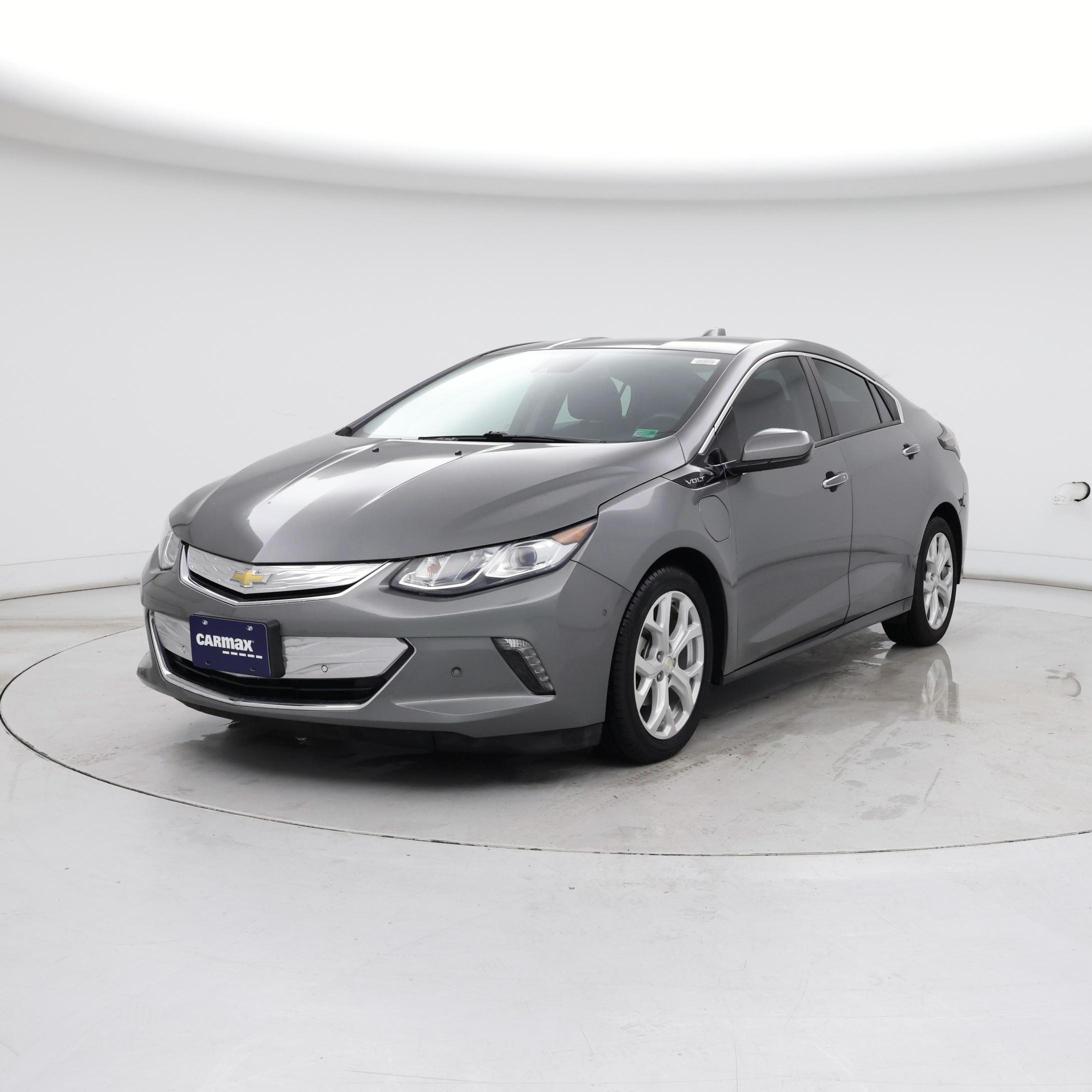 Thumbnail: 2017 Chevrolet Volt - 4