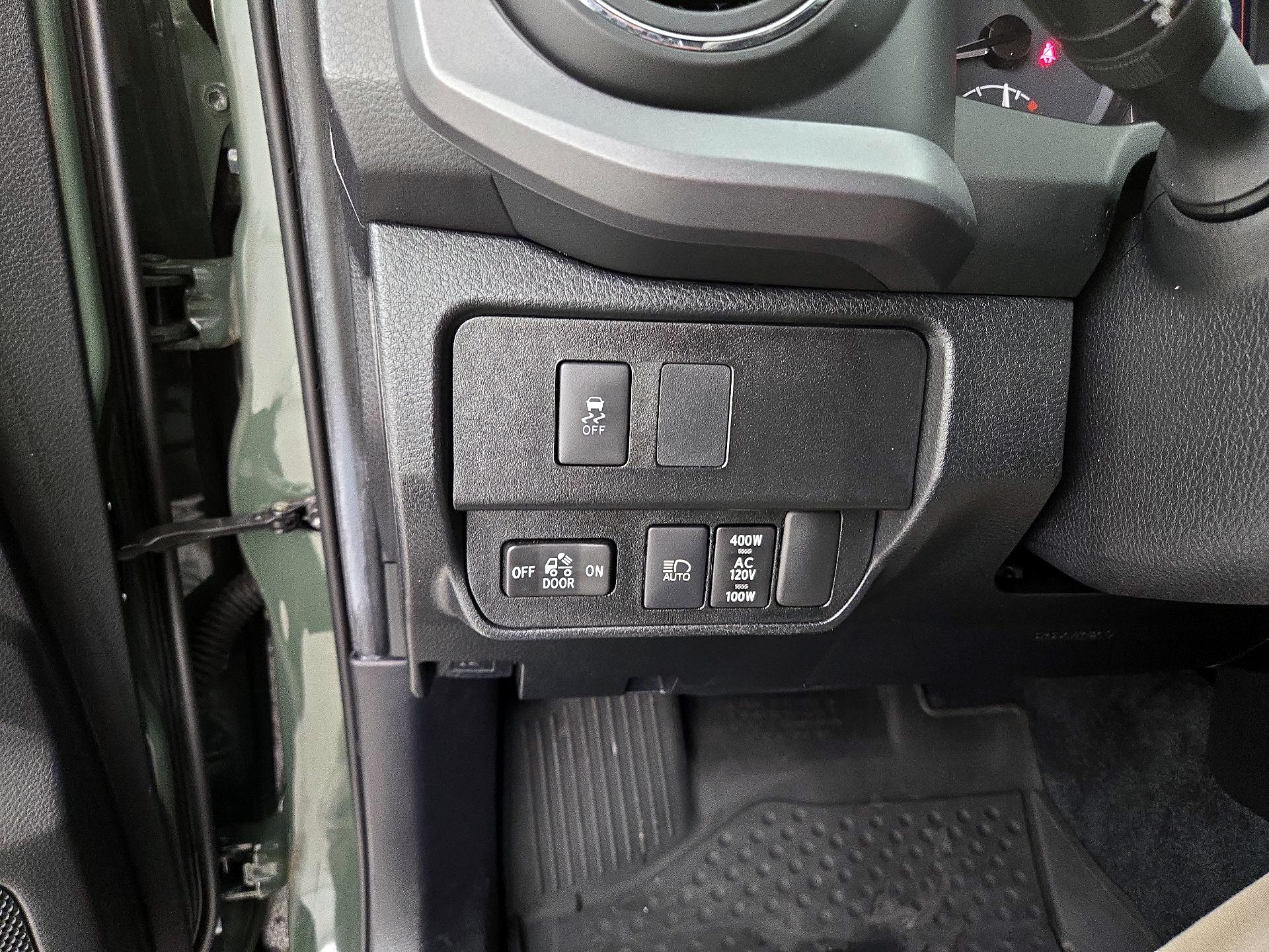 Thumbnail: 2021 Toyota Tacoma - 13