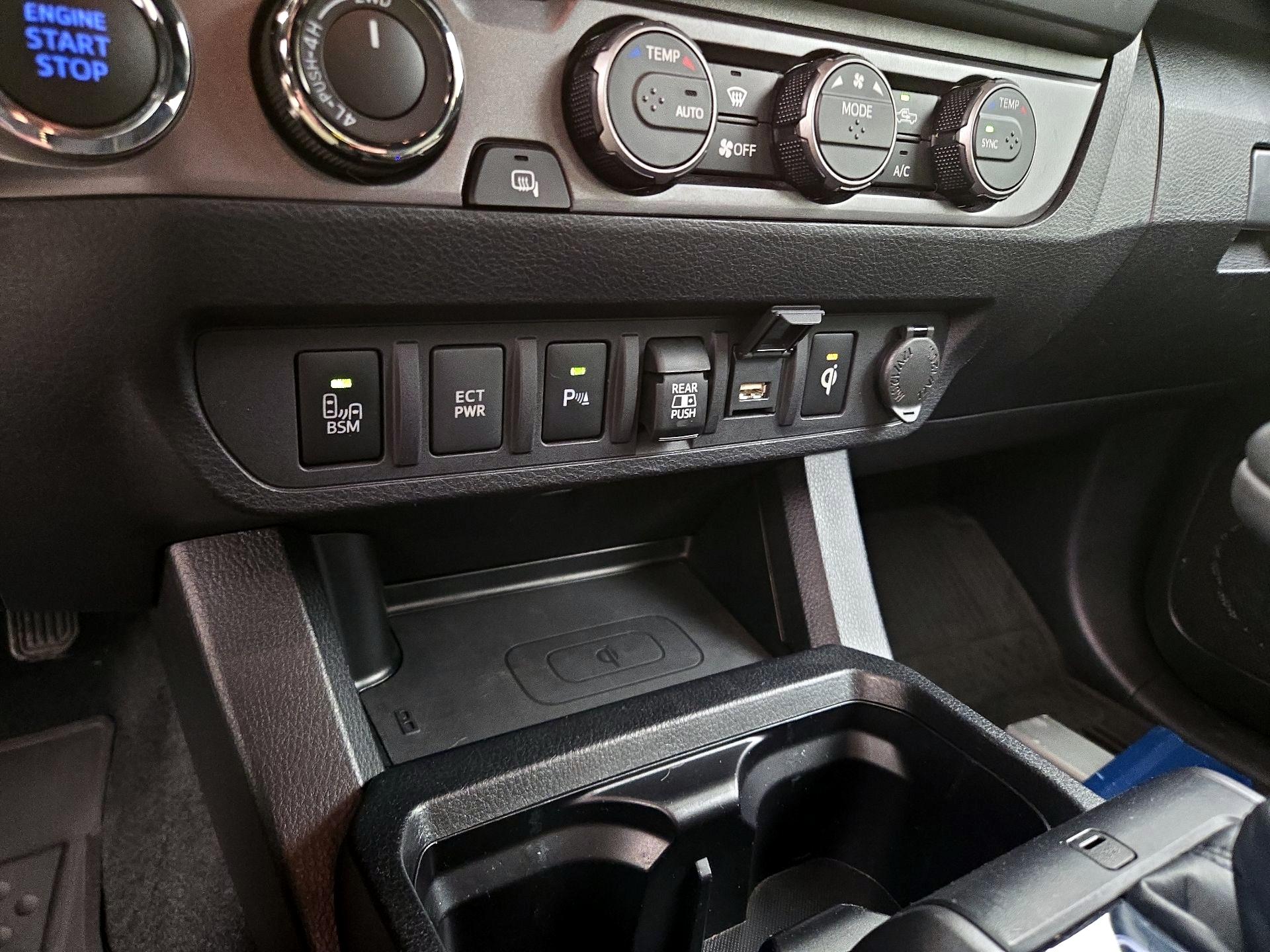 Thumbnail: 2021 Toyota Tacoma - 18