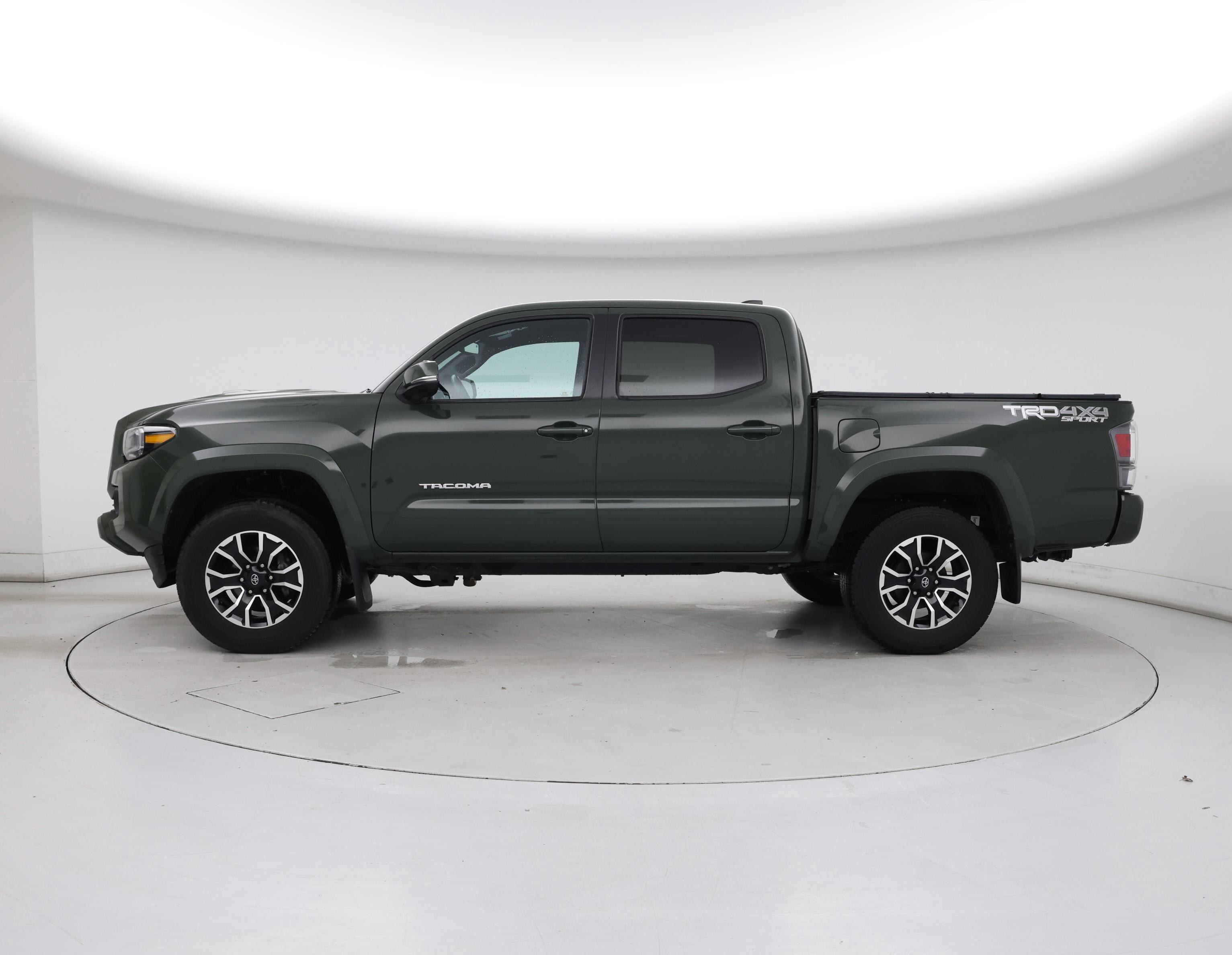 Thumbnail: 2021 Toyota Tacoma - 3