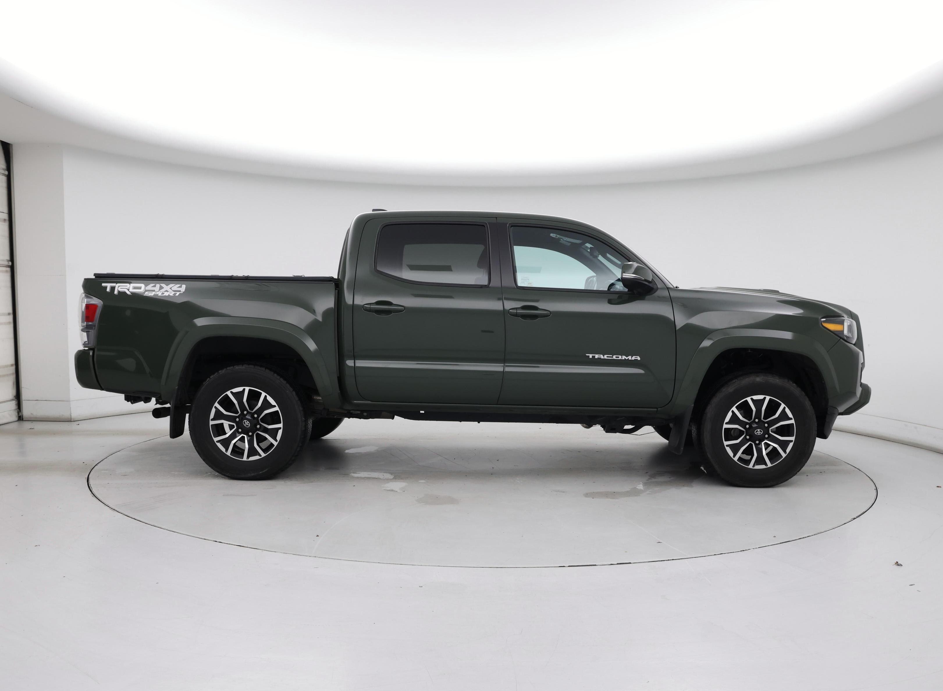 Thumbnail: 2021 Toyota Tacoma - 7