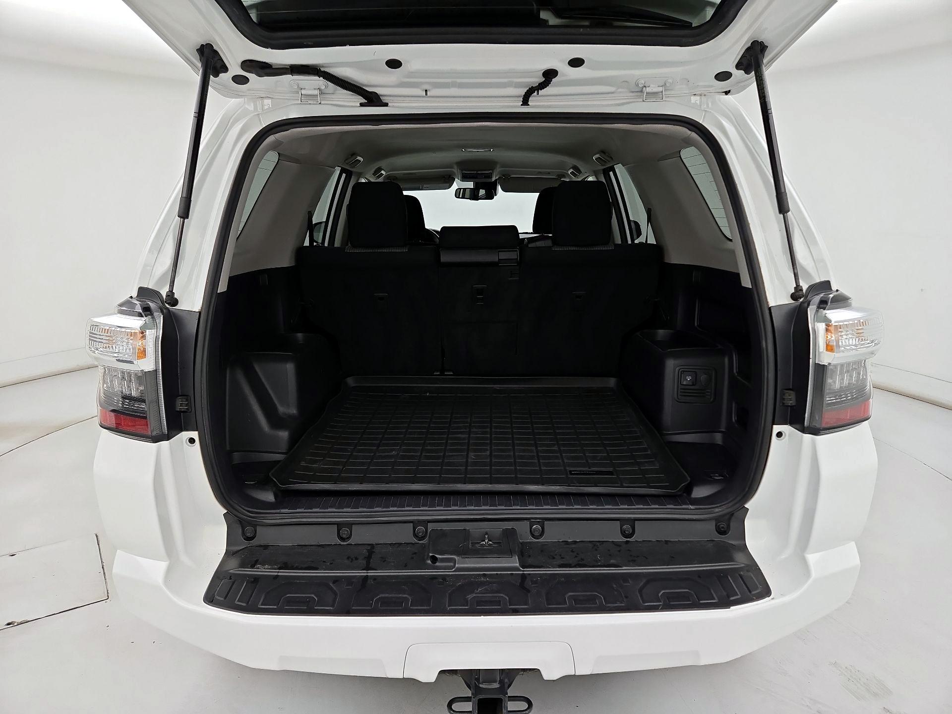 Thumbnail: 2022 Toyota 4Runner - 20