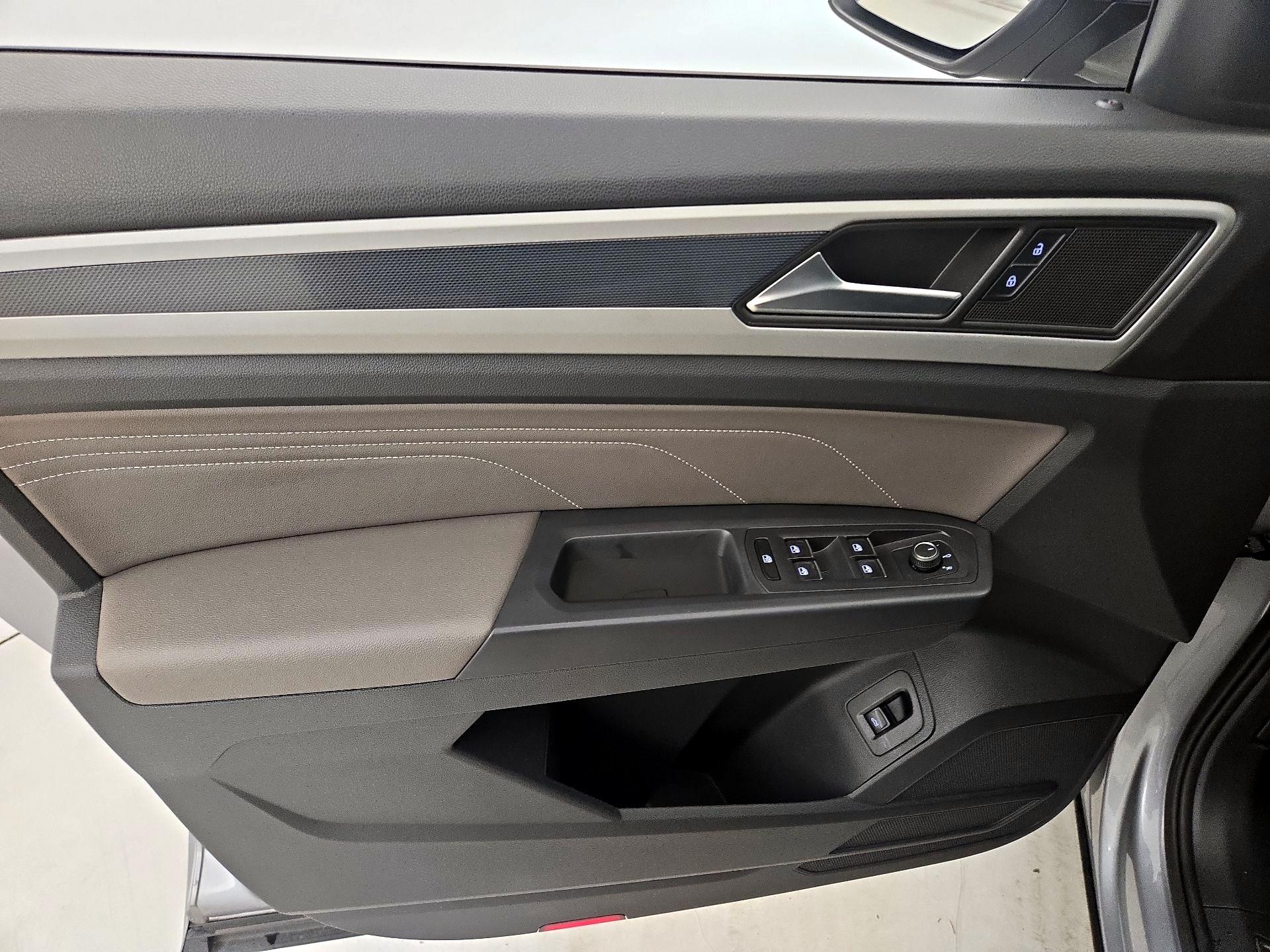 Thumbnail: 2021 Volkswagen Atlas - 12