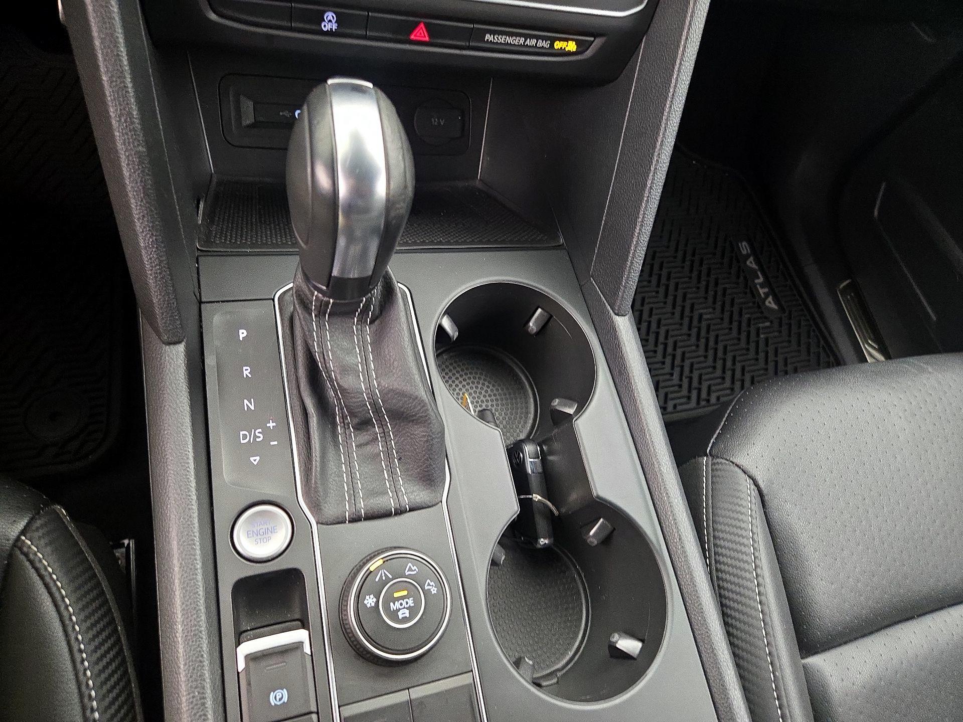 Thumbnail: 2021 Volkswagen Atlas - 16