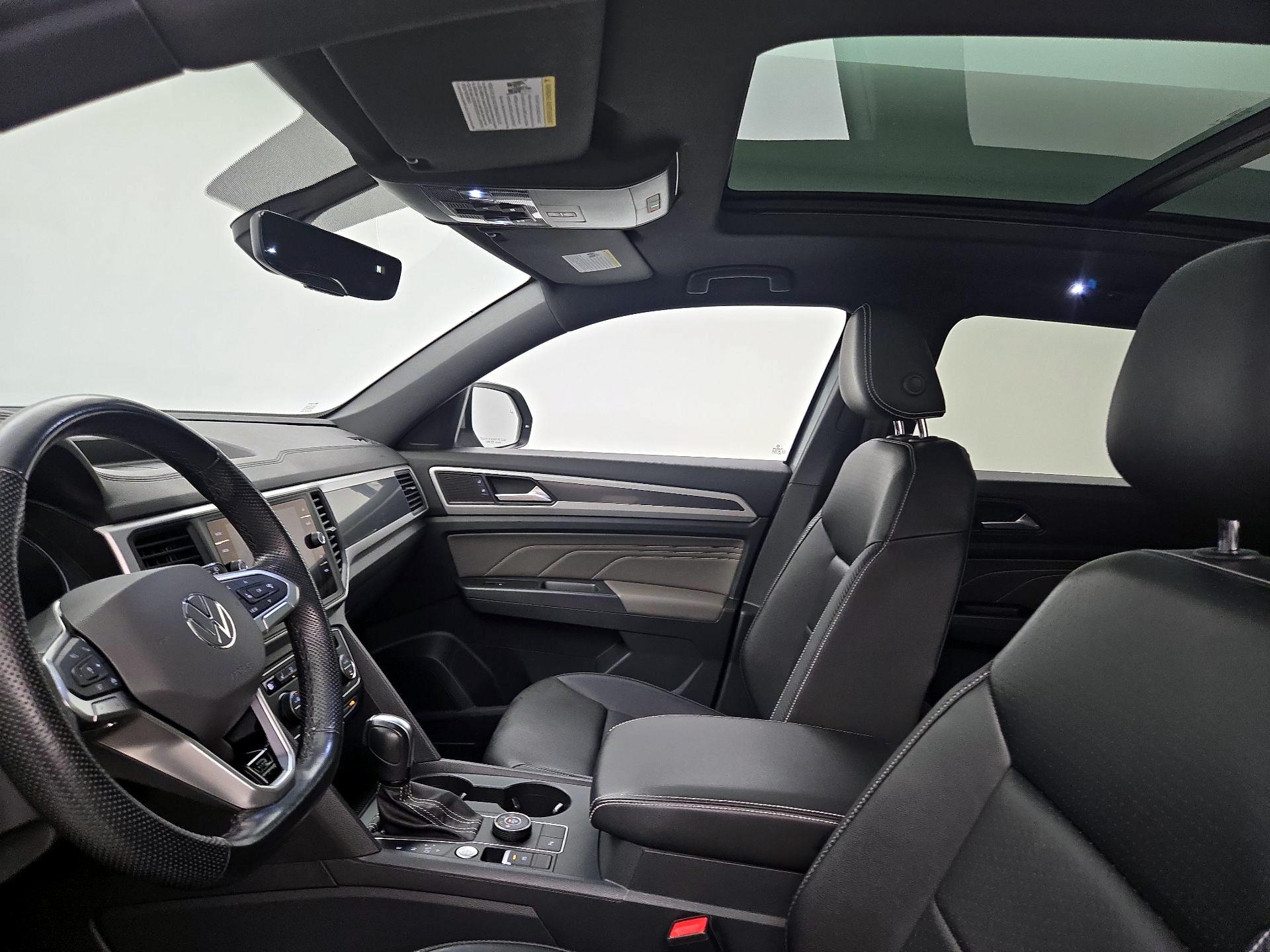 Thumbnail: 2021 Volkswagen Atlas - 18