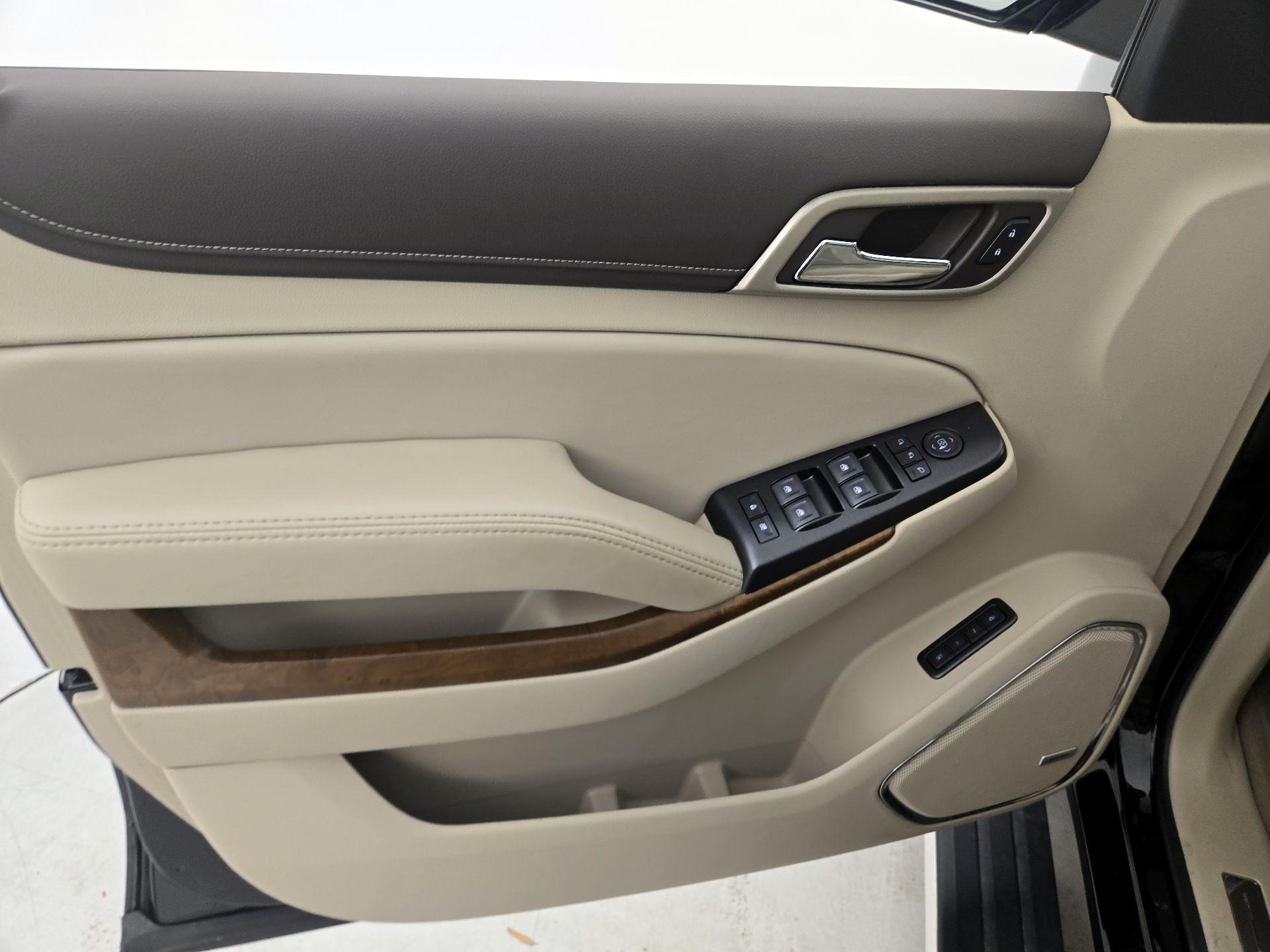 Thumbnail: 2020 GMC Yukon XL - 12