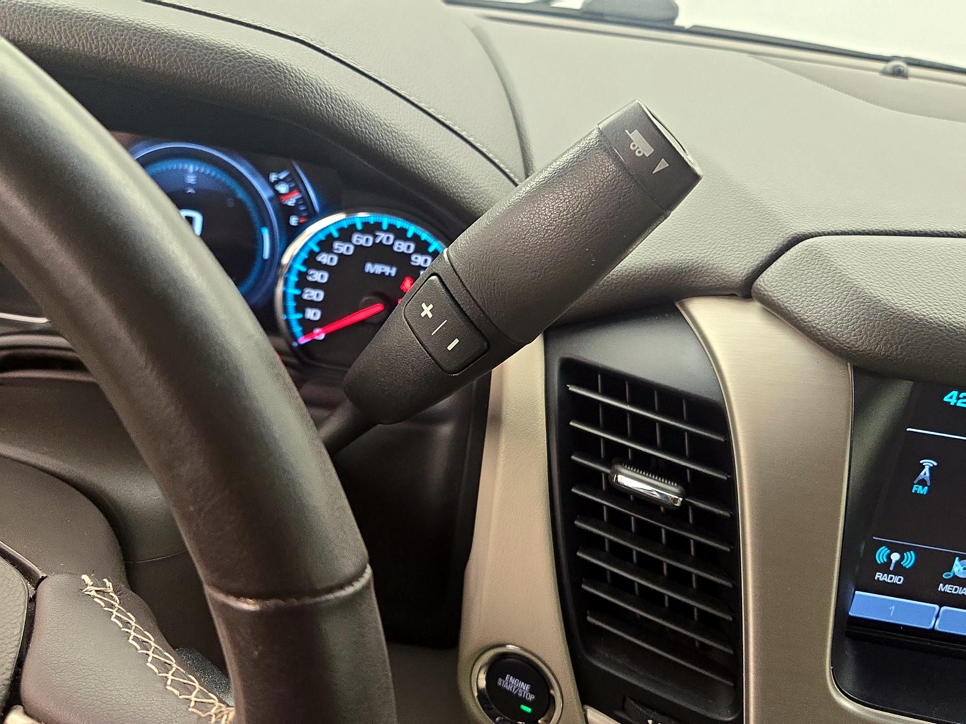 Thumbnail: 2020 GMC Yukon XL - 18